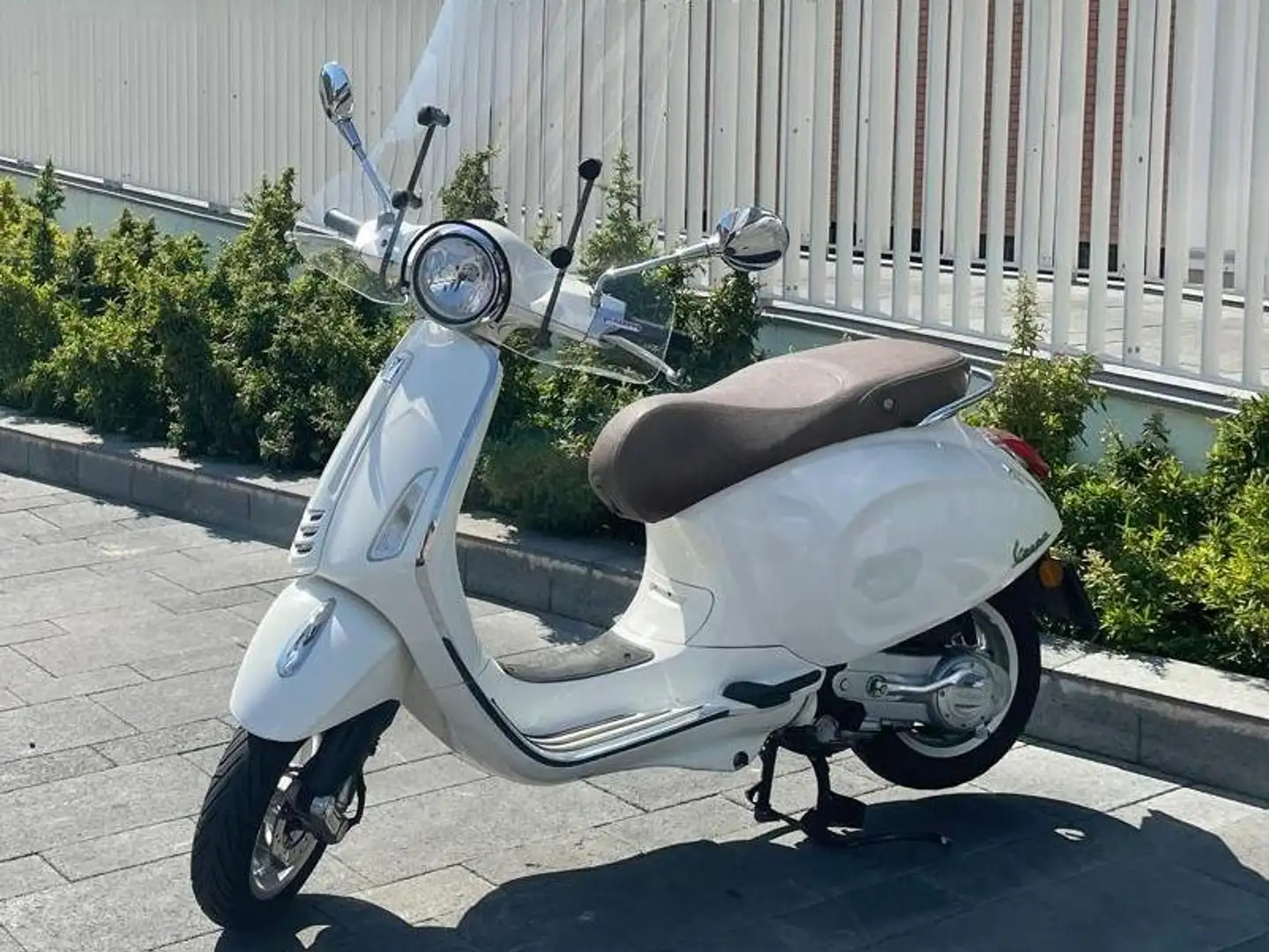 Piaggio Primavera 2T Blanc - 1