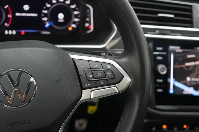 Volkswagen Tiguan view 20