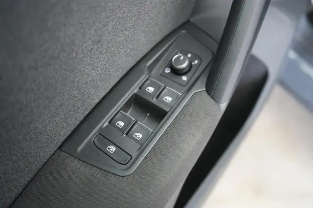 Volkswagen Tiguan view 26