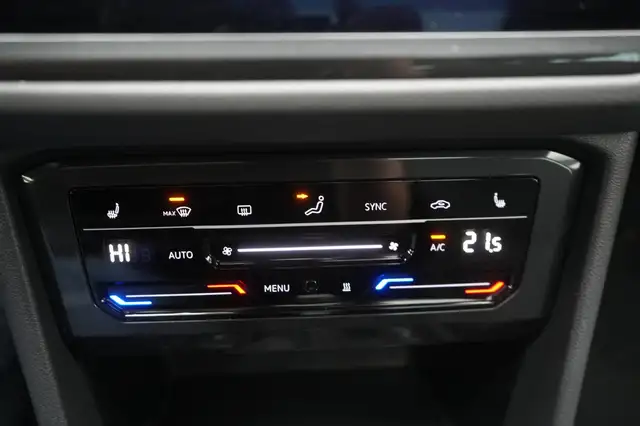 Volkswagen Tiguan view 16