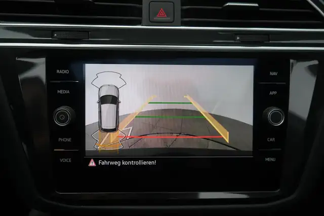 Volkswagen Tiguan view 15