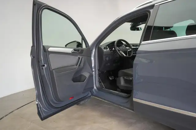 Volkswagen Tiguan view 11