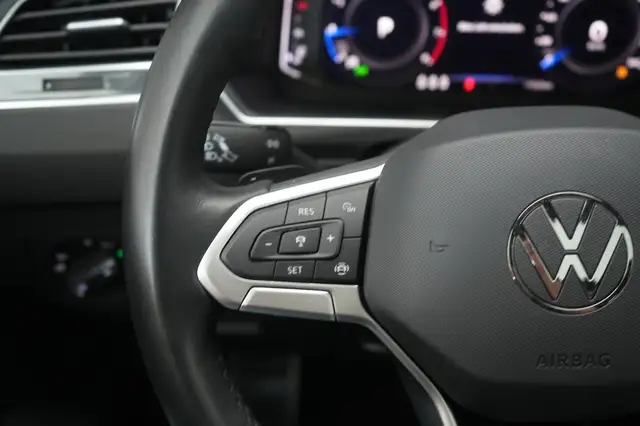 Volkswagen Tiguan view 19