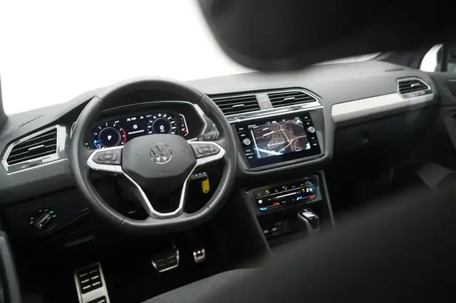 Volkswagen Tiguan view 13