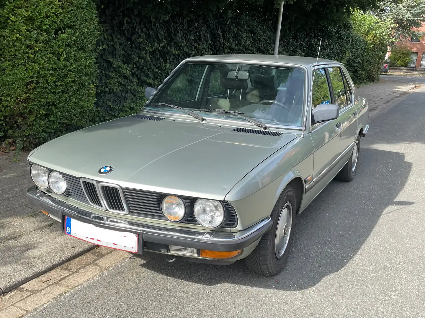 BMW 528 528i Groen - 2