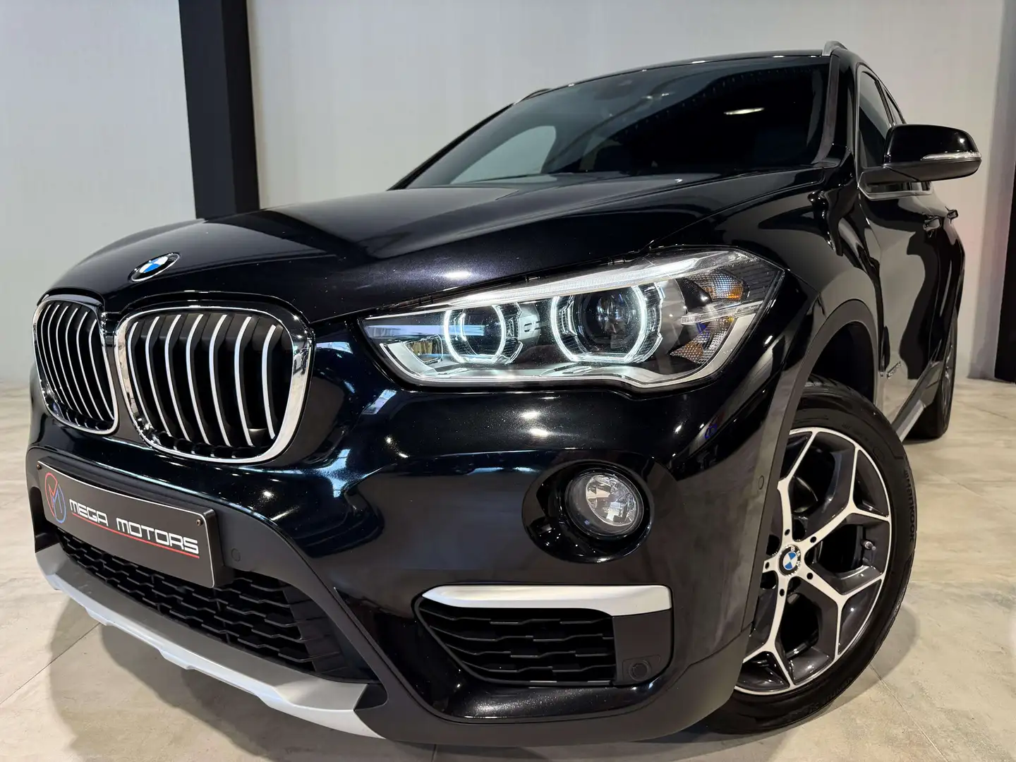 BMW X1 2.0d S-DRIVE18d 136CV B.AUTO8 PACKSPORT HEADUP LED Noir - 1