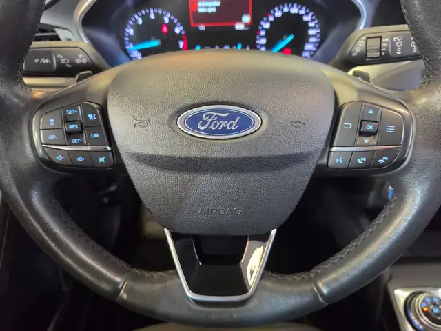 Ford Focus view 15