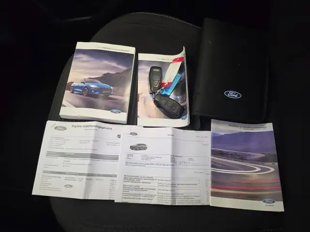 Ford Focus view 4