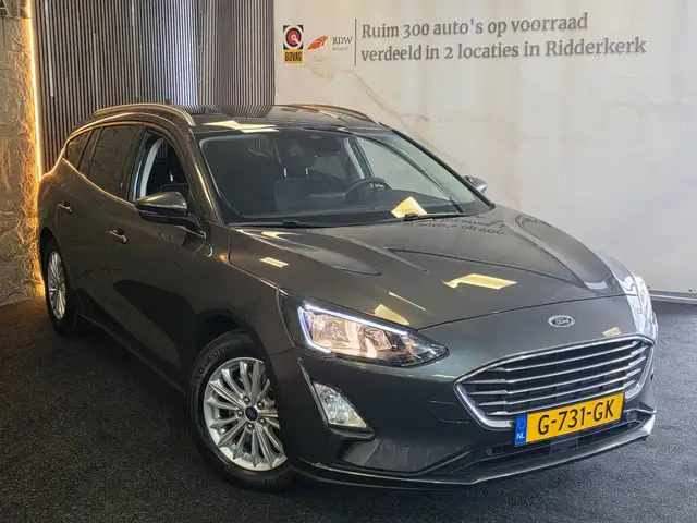 Ford Focus view 10
