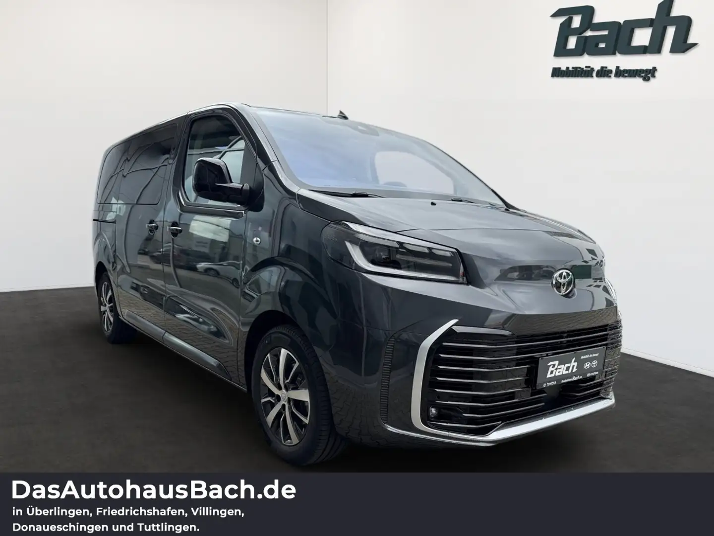 Toyota Proace Verso  2.0L D. 144 PS Team D  L1  6 MT Grau - 2