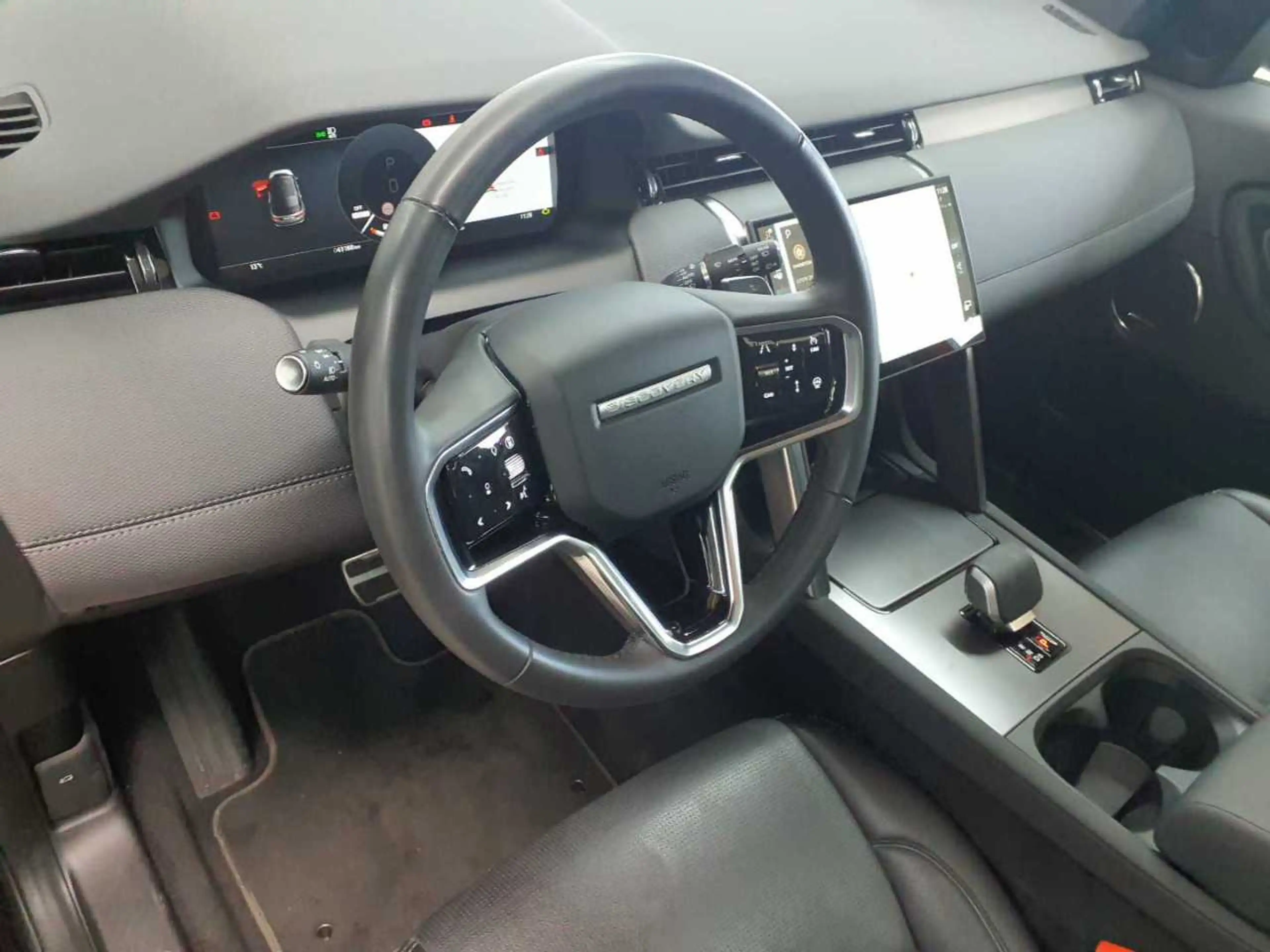Land Rover Discovery Sport P270e Dynamic SE MATRIX AHK — photo 9