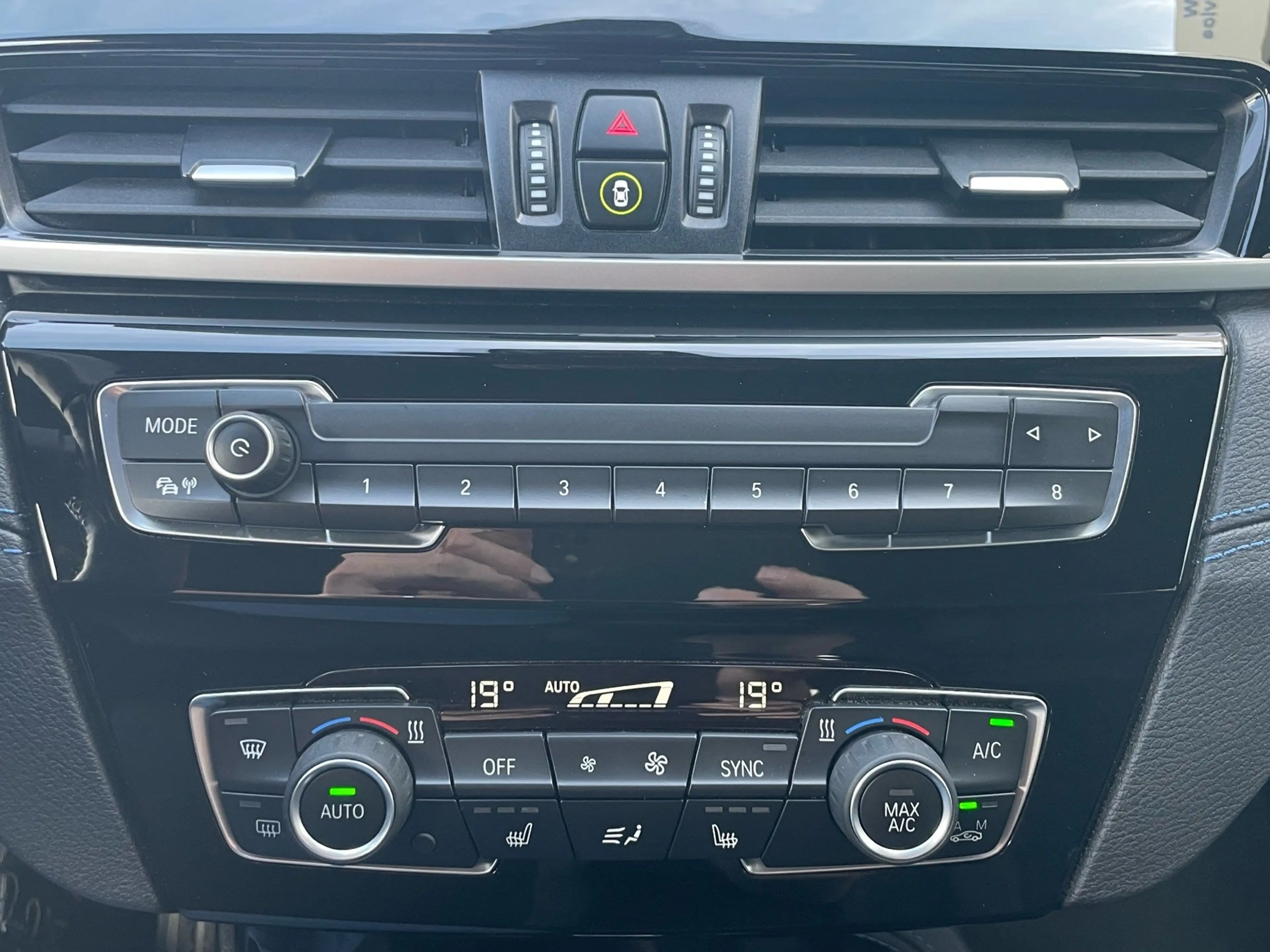 BMW X2 sDrive20i M Sport M Sportpaket Head-Up HiFi — photo 12