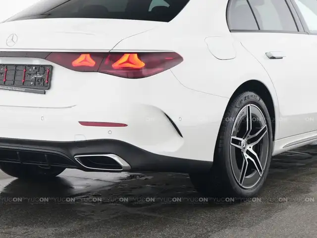 Mercedes-Benz E 300 e AMG LINE DISTRONIC NIGHT PAKET Ansicht 5