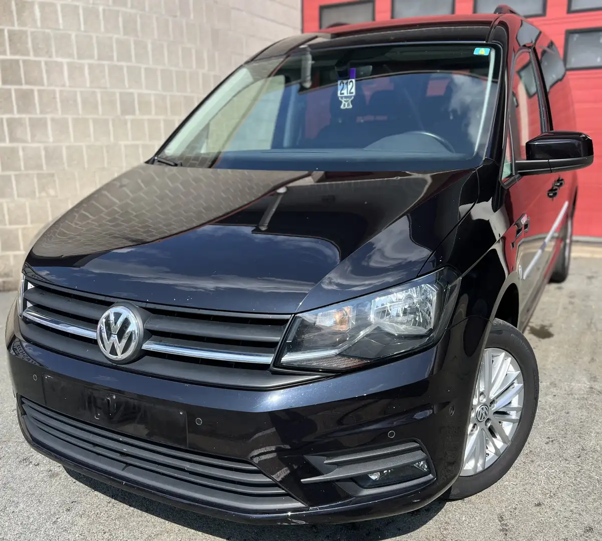 Volkswagen Caddy Maxi 2.0 TDi SCR Comfortline + 7 PLACES + CLIM Negro - 1