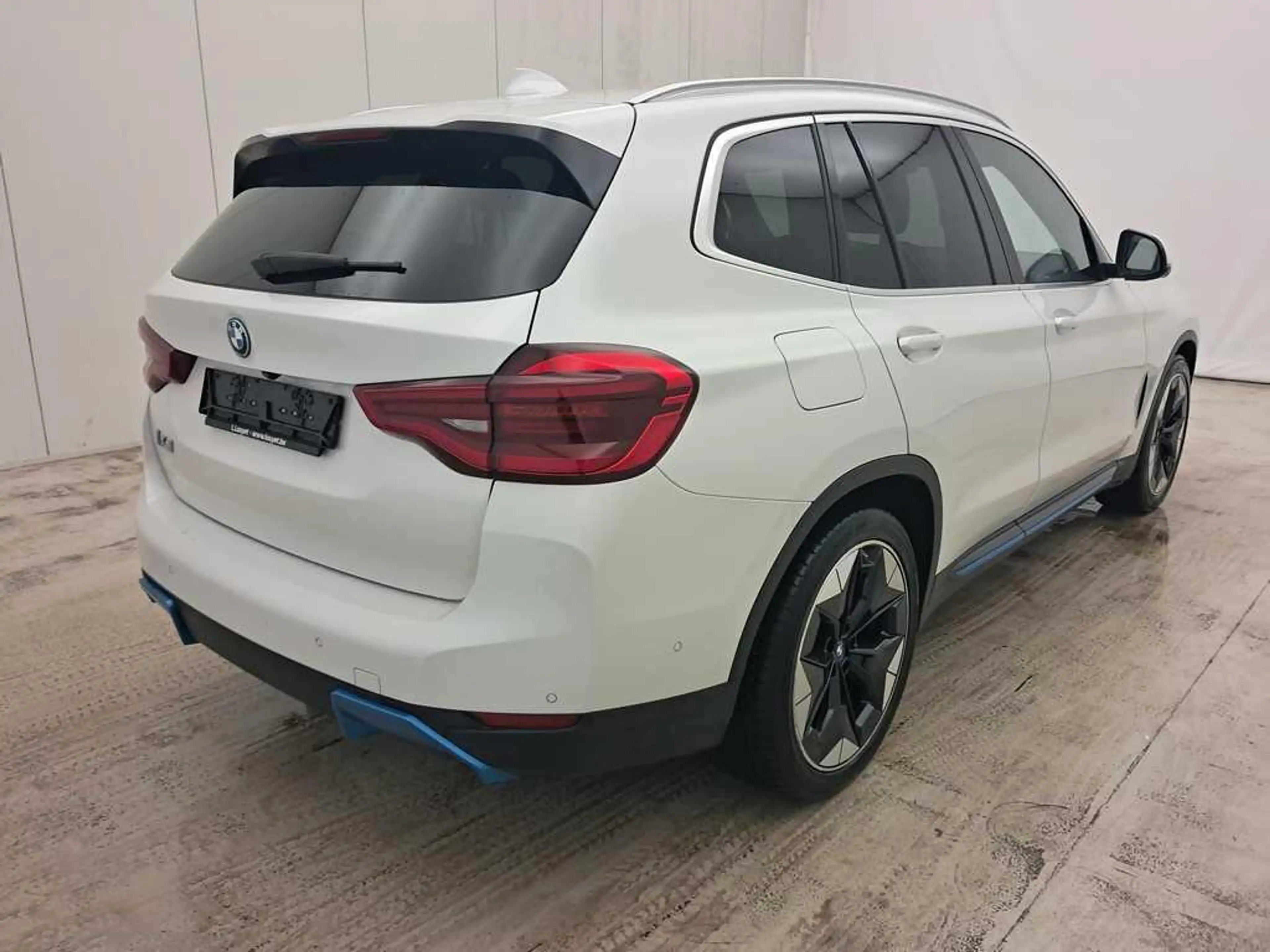 BMW iX3 / € 18.999 netto / Pano / Leder / Head-Up / Sport / ... — photo 2