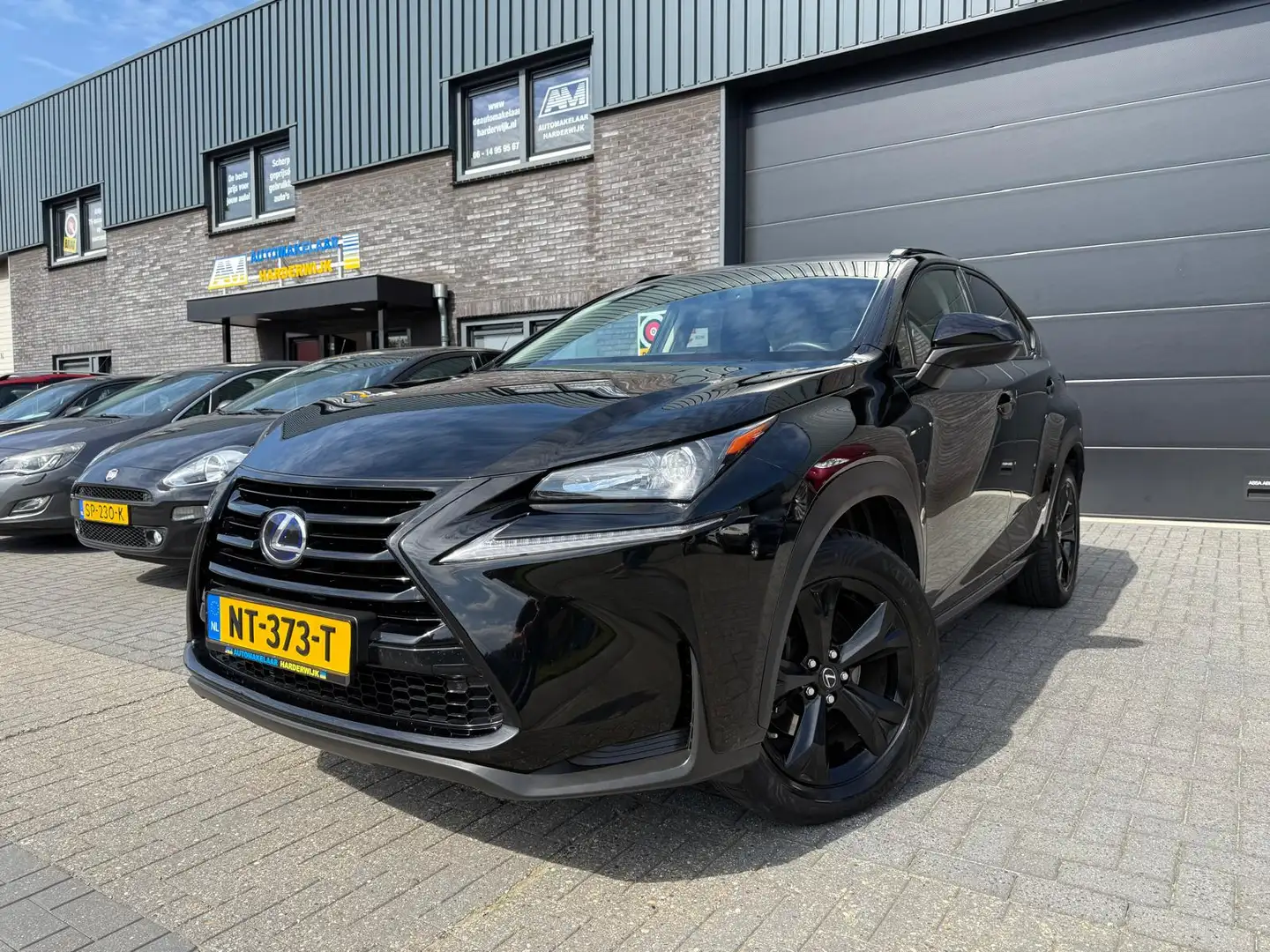 Lexus NX 300h Sport Edition | 1E EIGENAAR | 12MND GARANTIE | DEA Zwart - 2