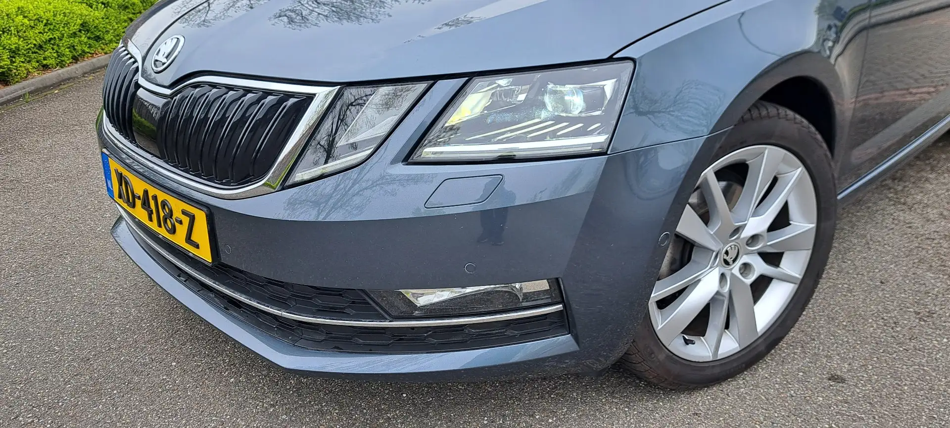 Skoda Octavia 1.0 TSI APK 01-2027 Vol Opties  Style Bussiness Grijs - 2