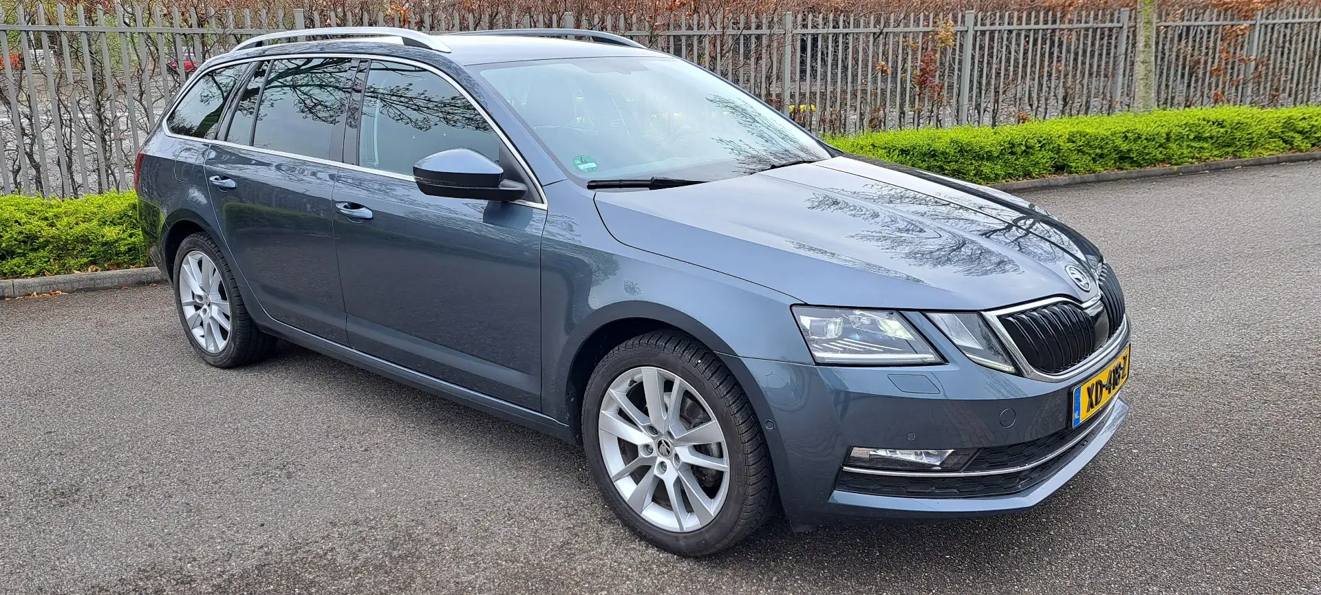 Skoda Octavia 1.0 TSI APK 01-2027 Vol Opties  Style Bussiness Grijs - 1