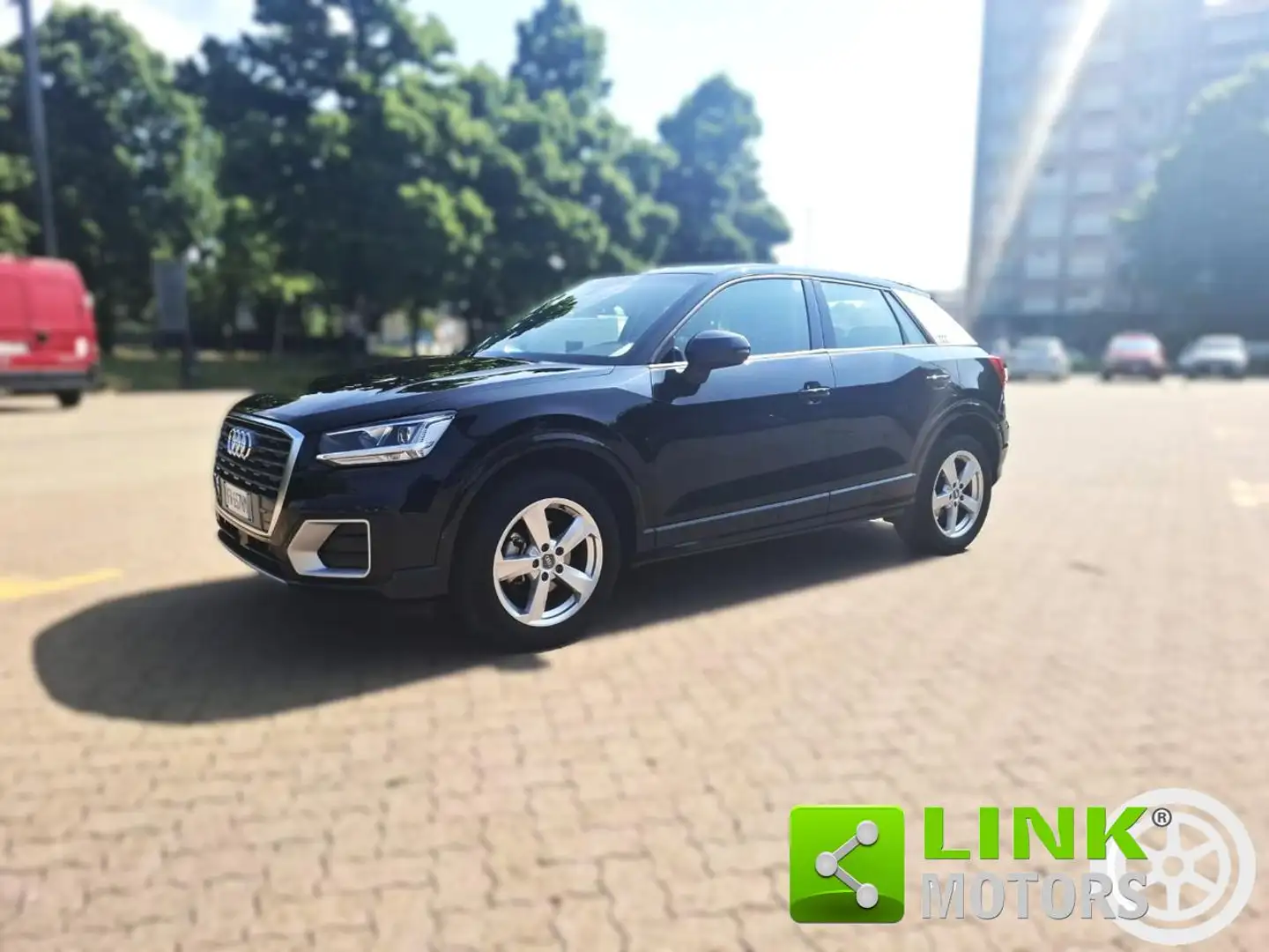 Audi Q2 30 TFSI S tronic Admired Zwart - 2