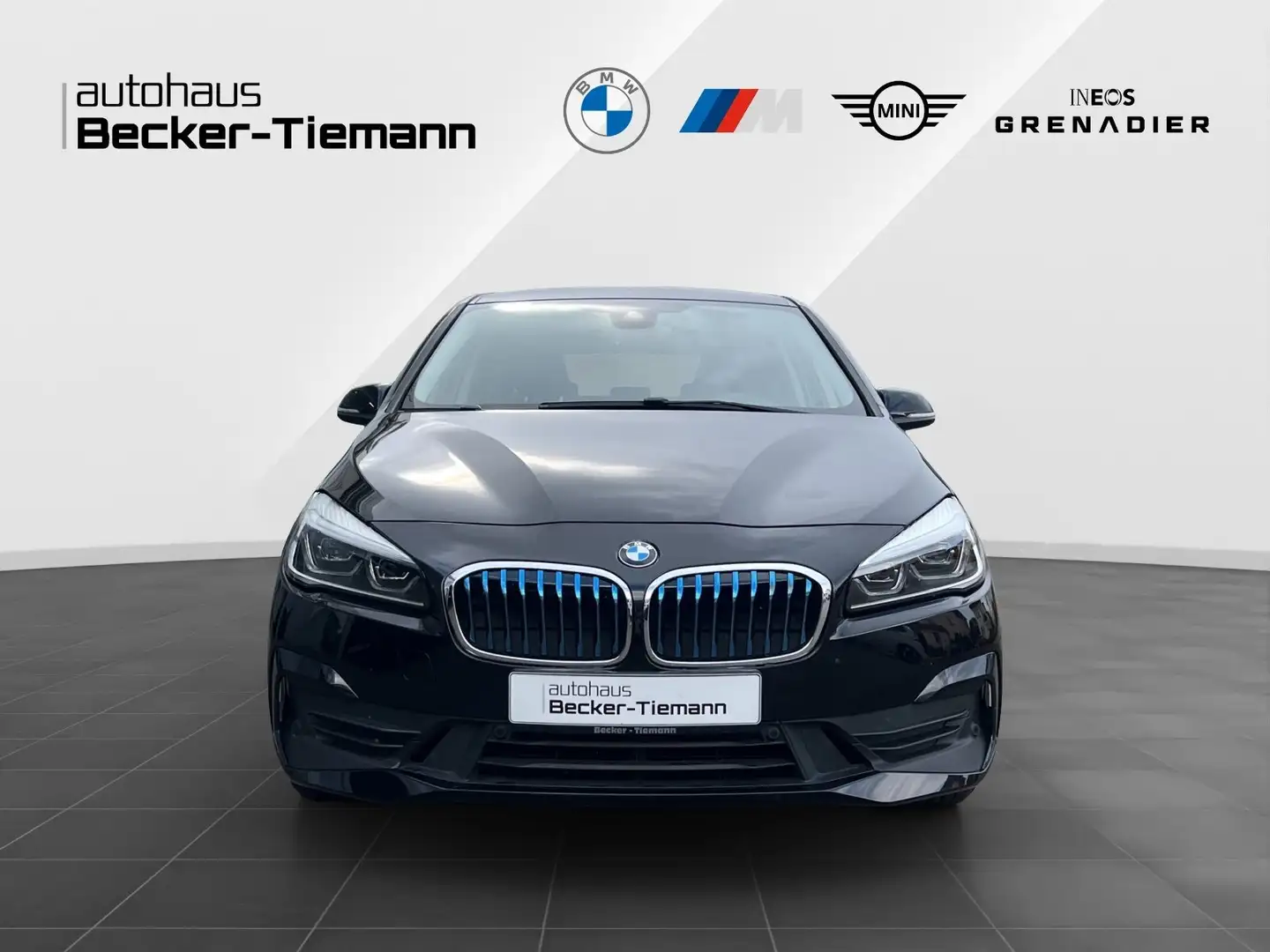 BMW 225 xe iPerformance Active Tourer Zwart - 2