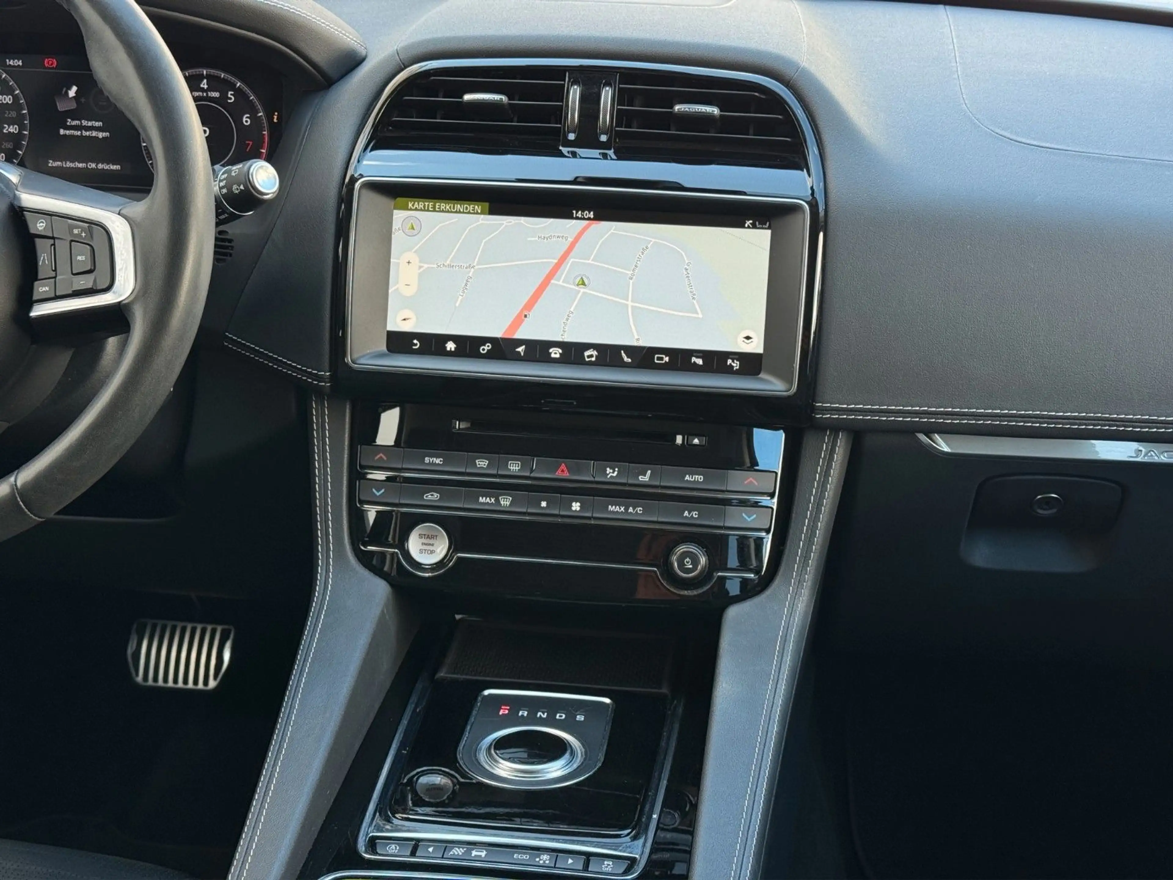 Jaguar F-Pace 25t Aut. AWD R-Sport KAM.|Meridian|Leder — photo 10