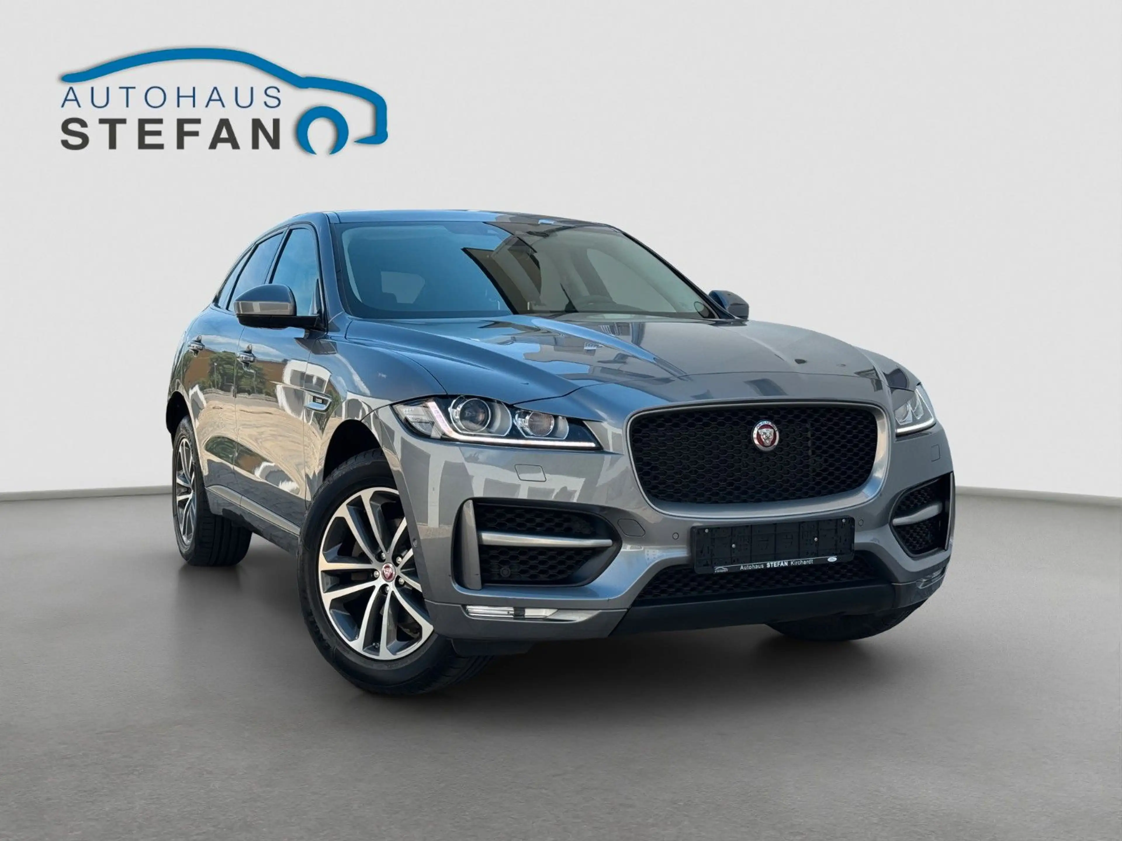Jaguar F-Pace 25t Aut. AWD R-Sport KAM.|Meridian|Leder — photo 2