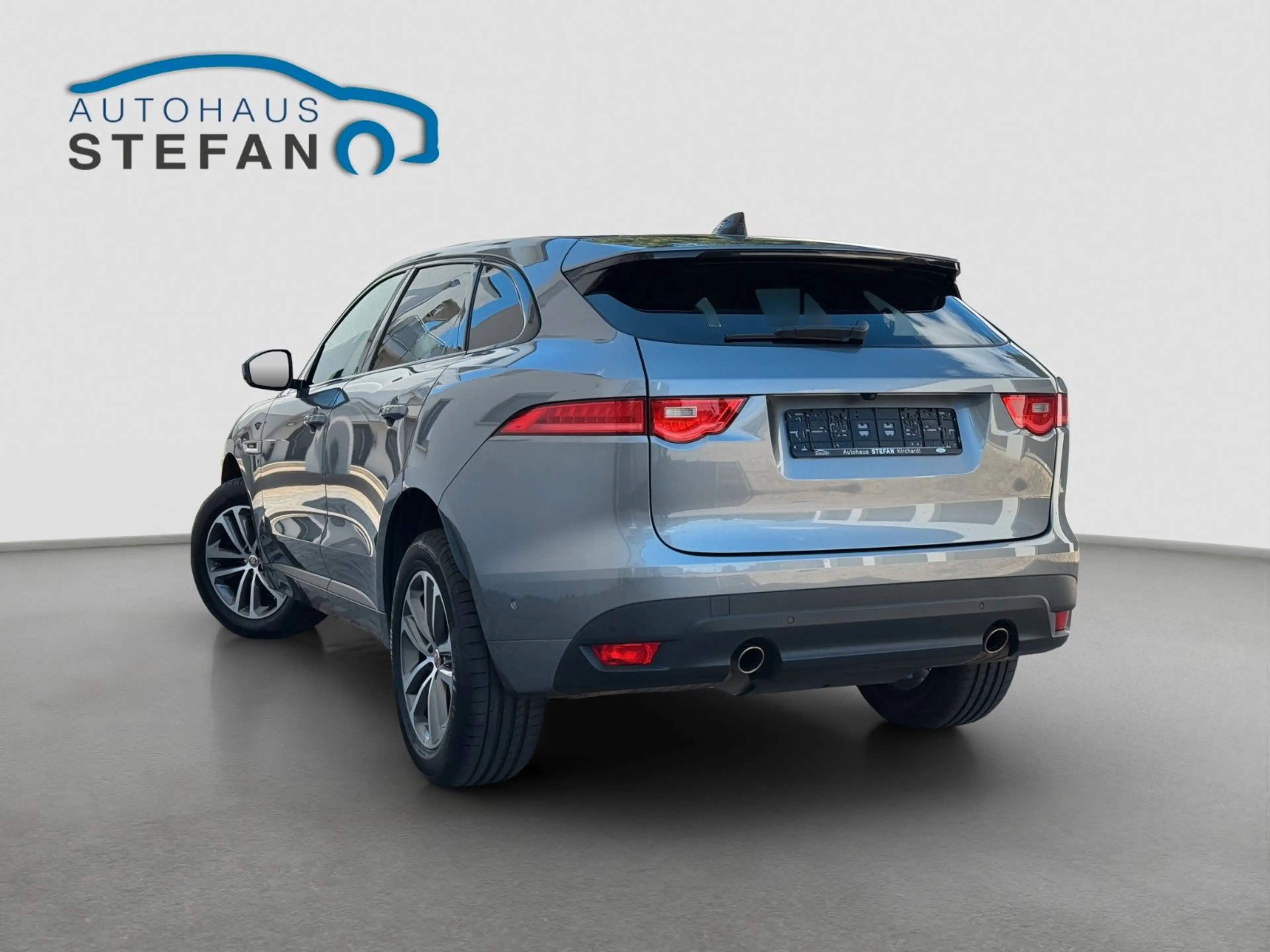 Jaguar F-Pace 25t Aut. AWD R-Sport KAM.|Meridian|Leder — photo 4