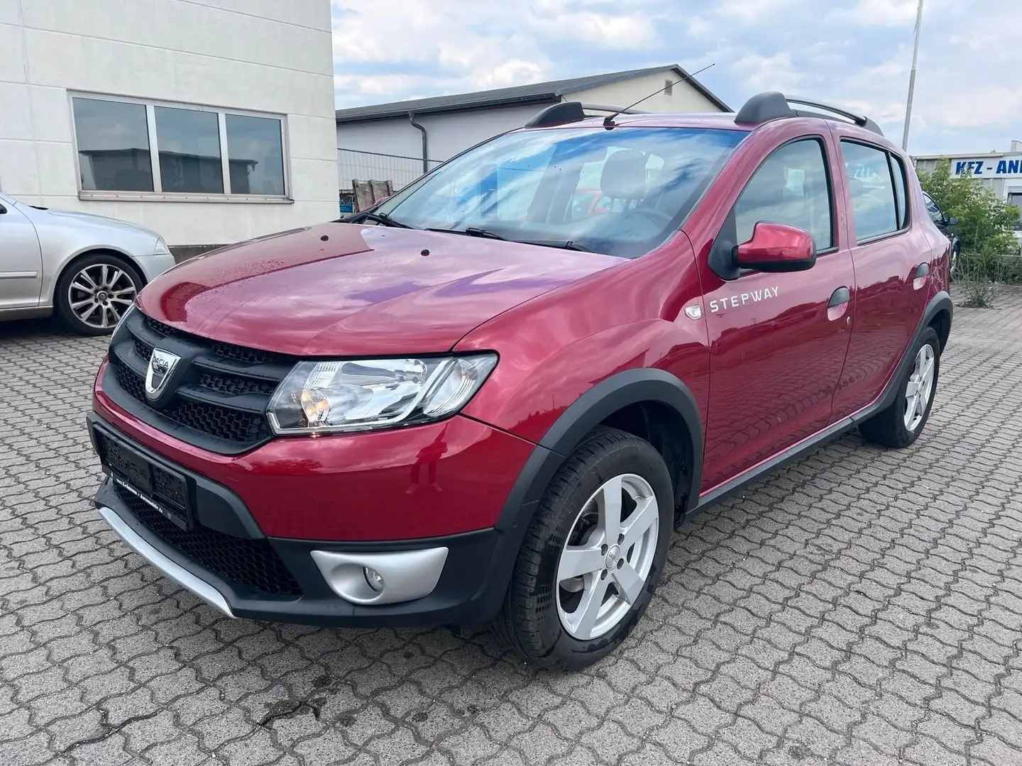 Dacia Sandero Sandero Ambiance TCe 90 S Rot - 1