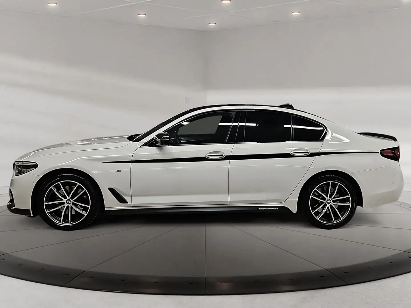 BMW 520 d xDrive * M-PAKET * SHADOW-LINE * HEAD-UP * LED * Weiß - 2
