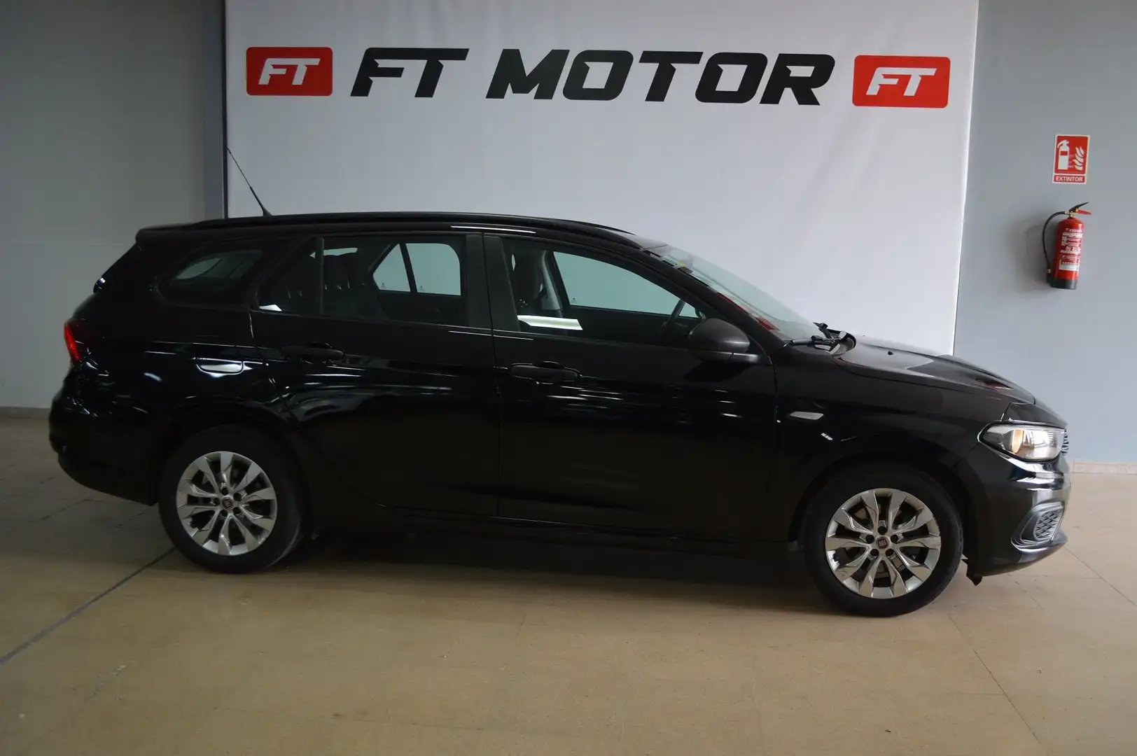 Fiat Tipo SW 1.4 T-Jet Gasolina/GLP Lounge Negro - 2