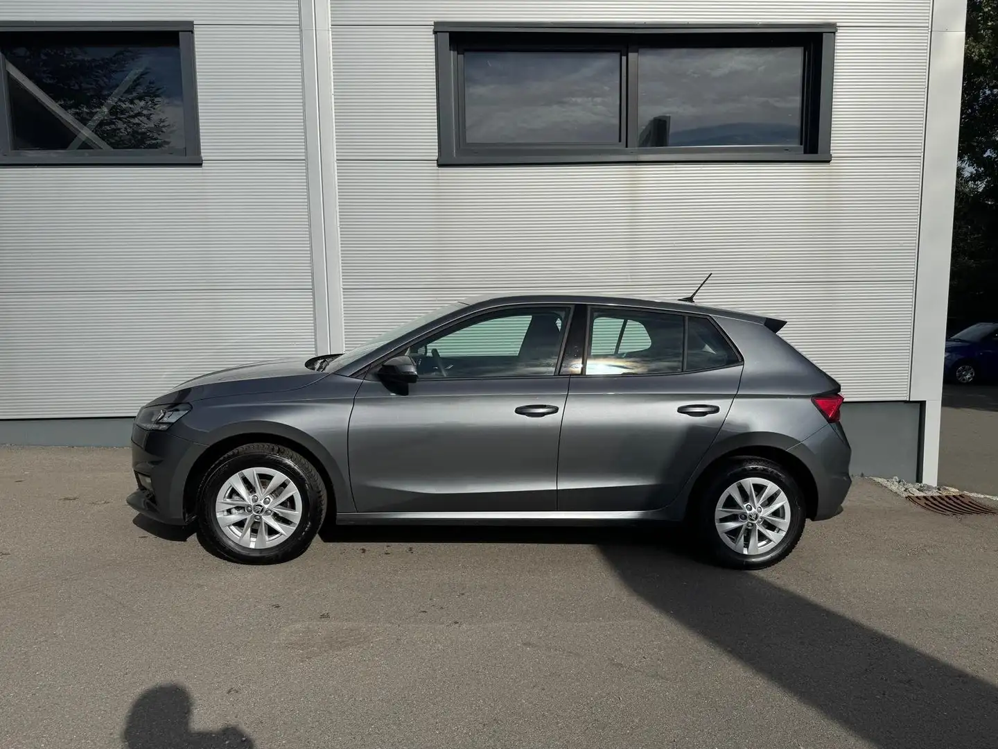 Skoda Fabia Fabia 1.0 TSI Navi Spurwechsel uvm Grau - 2