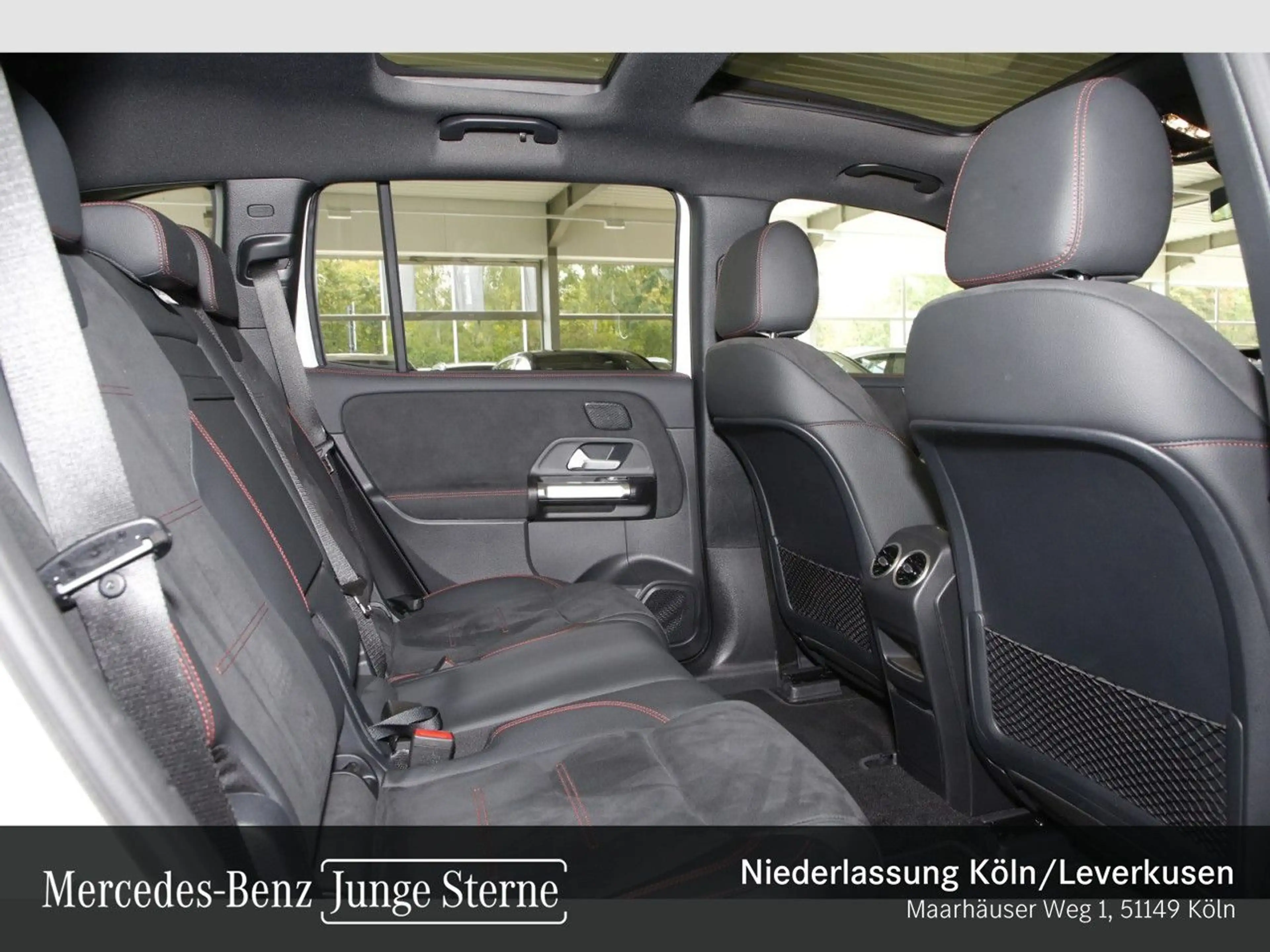 Mercedes-Benz EQB 300 4M AMG+PLUS-PAKET+AHK+PANO+360+KEYLESS — photo 12