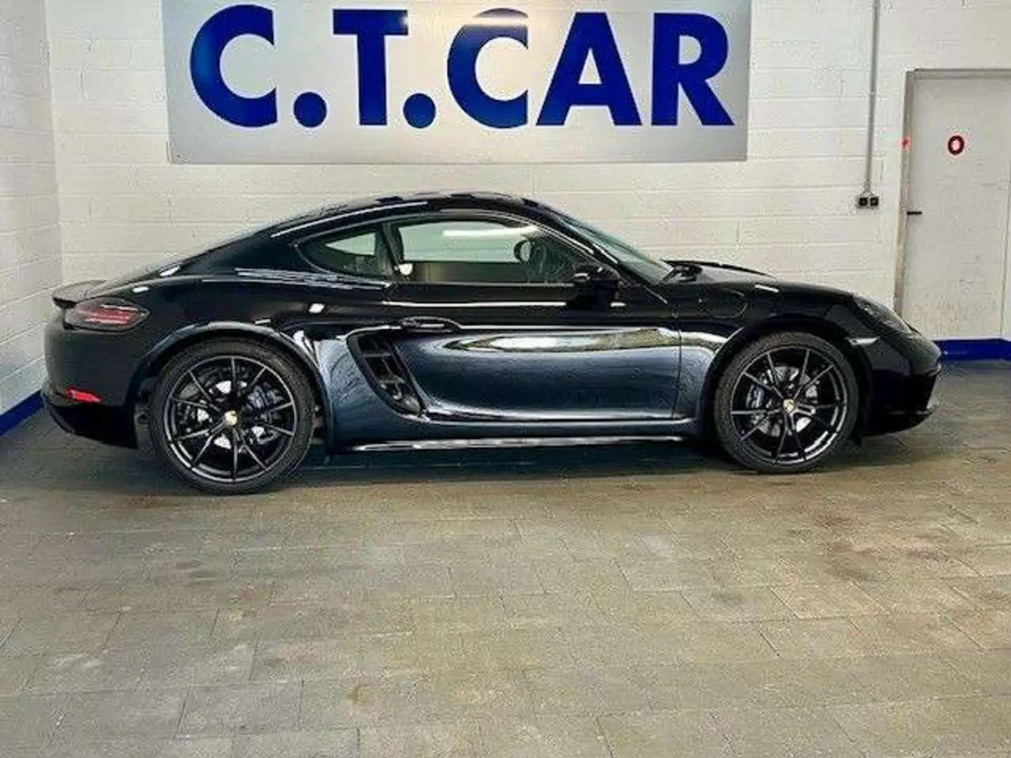 Porsche Cayman 718 Negru - 2