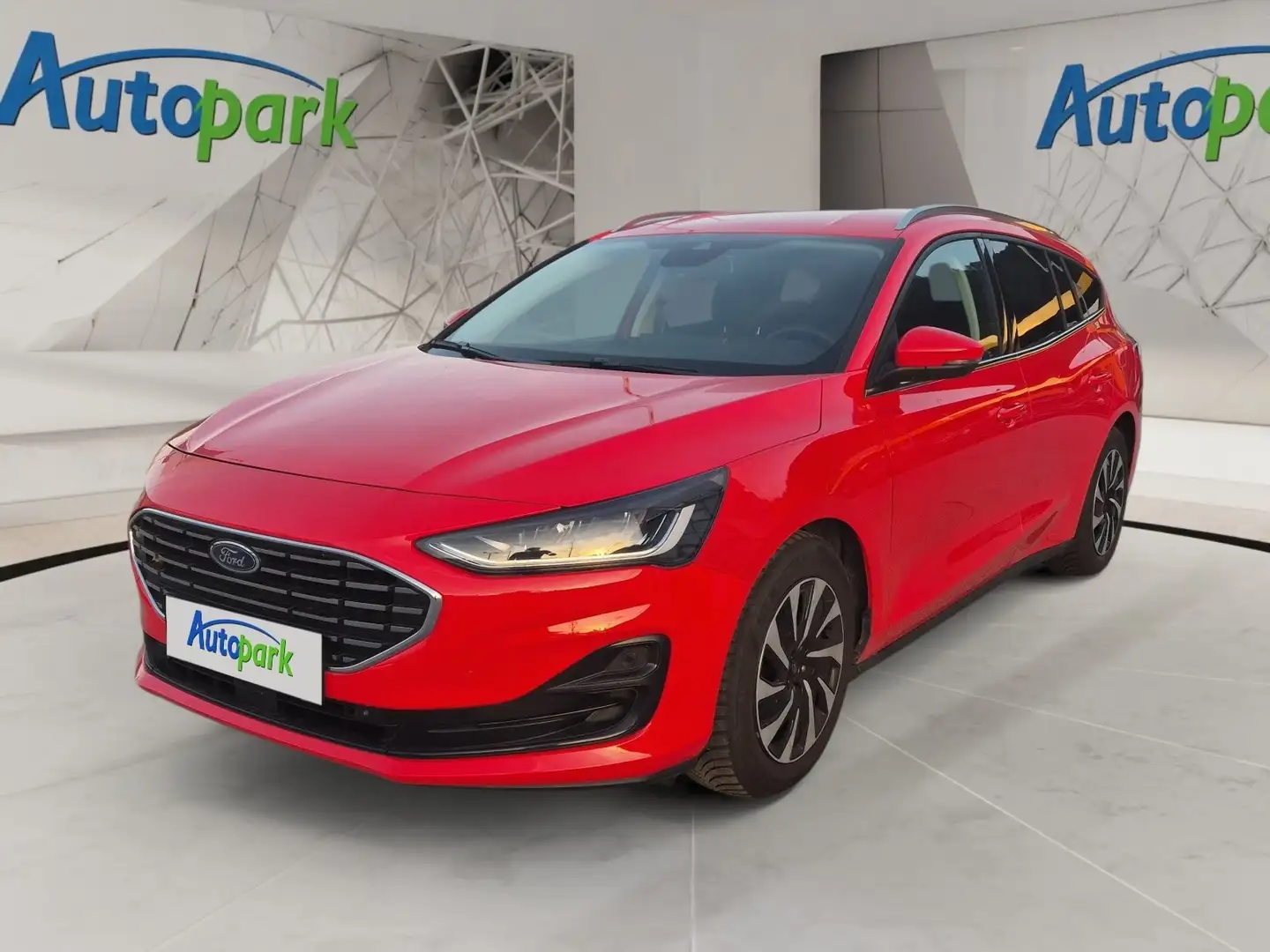 Ford Focus Turnier Titanium X Rot - 1