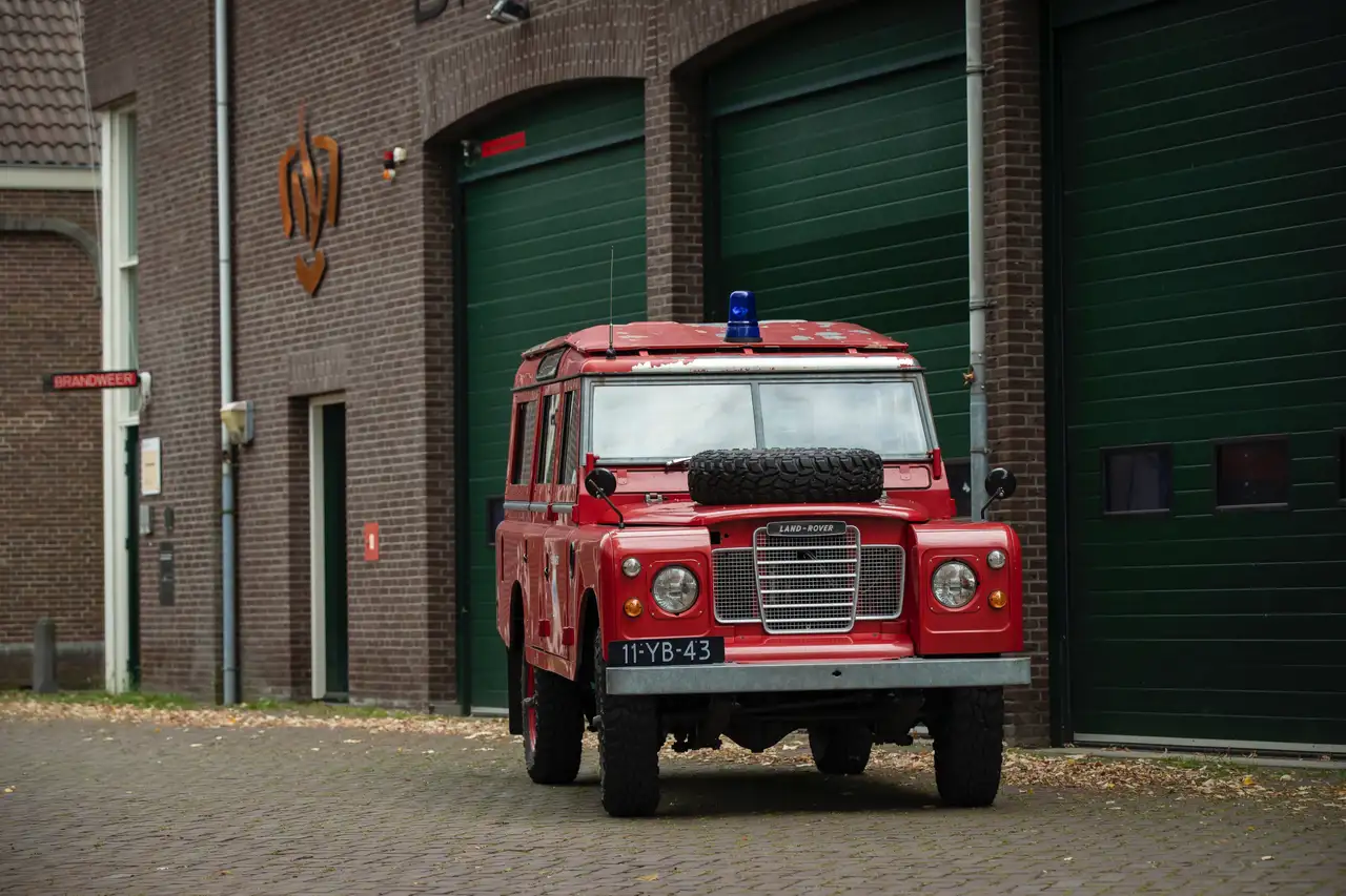 Land Rover Series 109 6 cilinder Stationwagon, foto 3