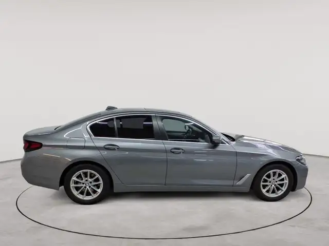 BMW 5 Series view 3