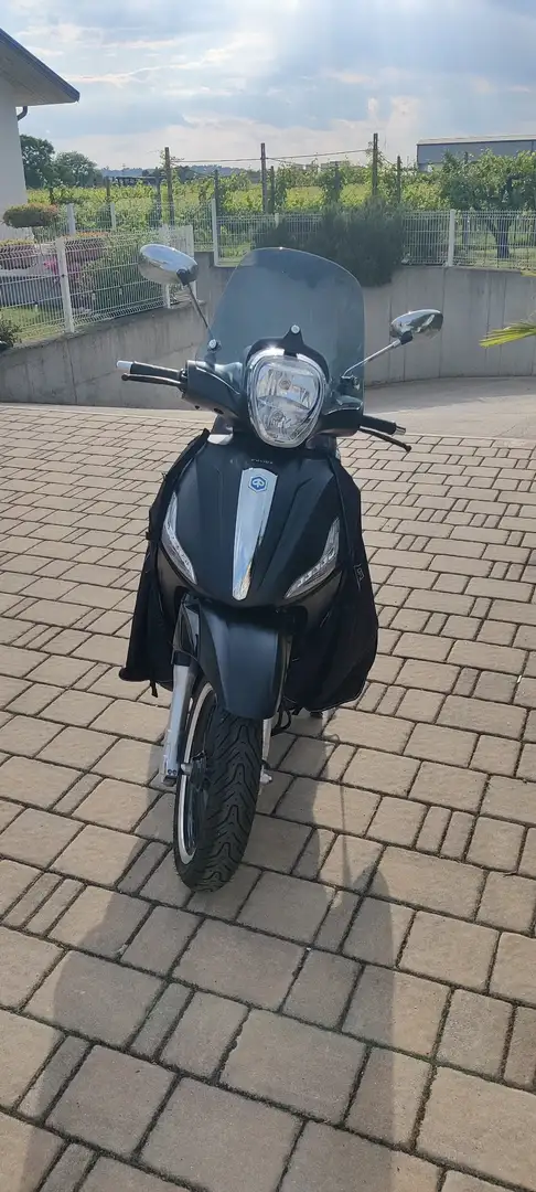 Piaggio Beverly 300 Negru - 2