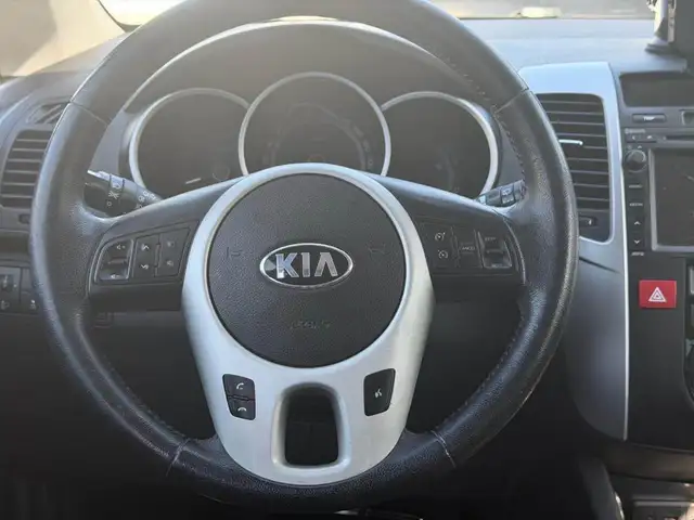 Kia Venga view 3
