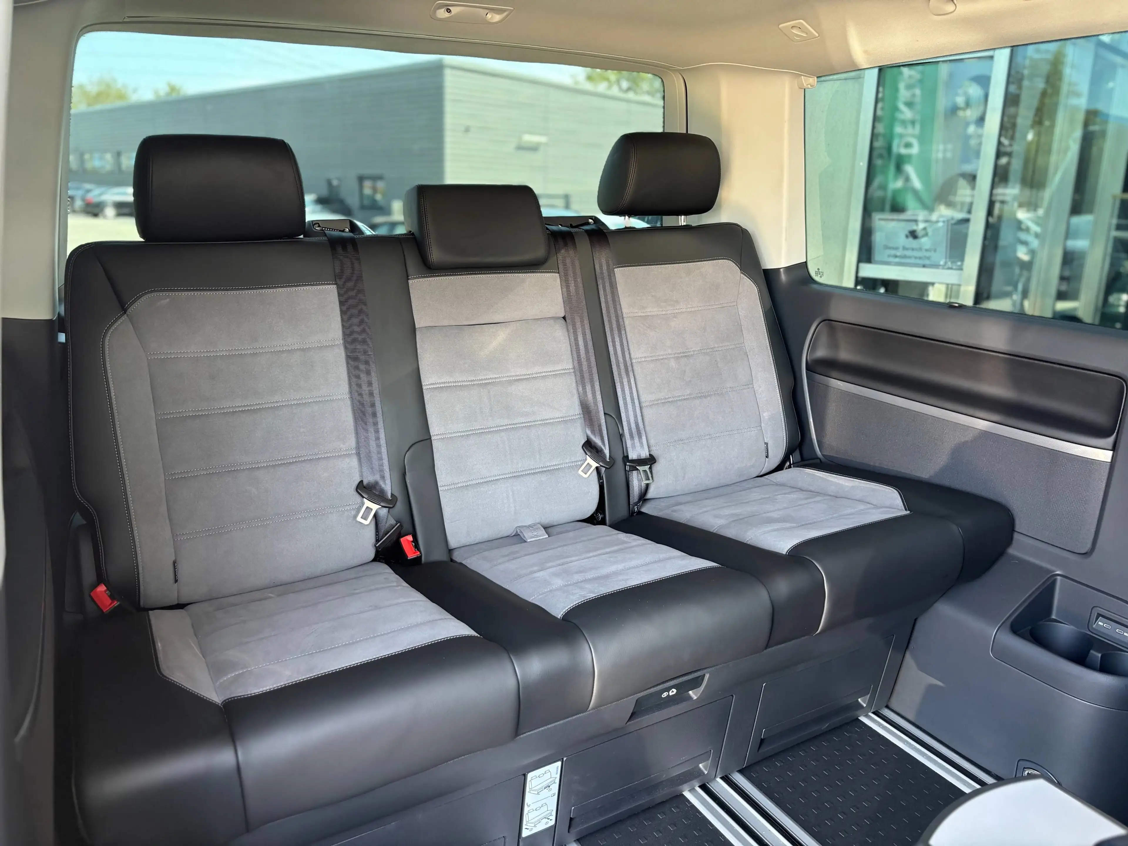 Volkswagen T6.1 Multivan Multivan Highline DSG 4MOTION ABT — photo 12