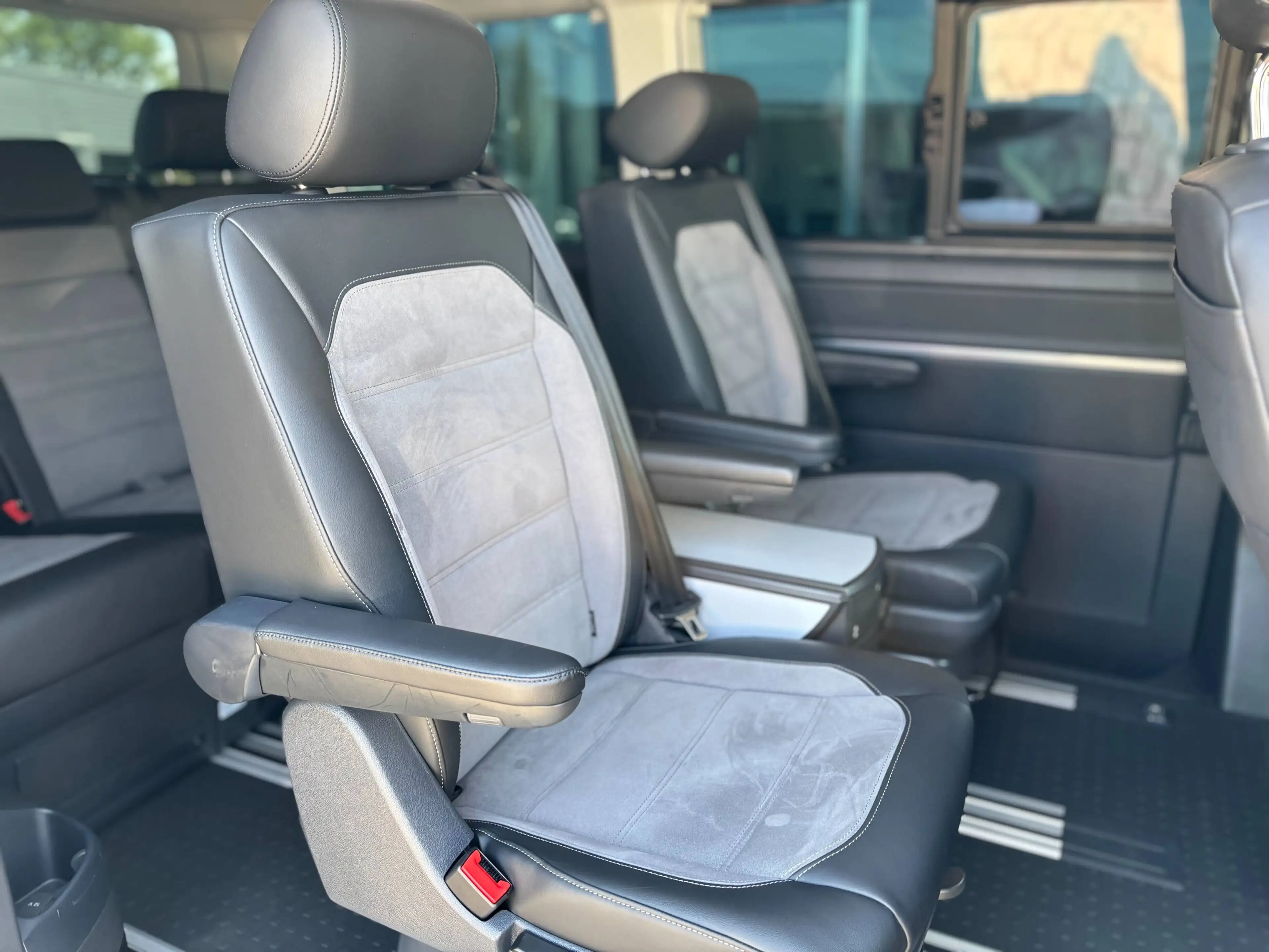 Volkswagen T6.1 Multivan Multivan Highline DSG 4MOTION ABT — photo 13