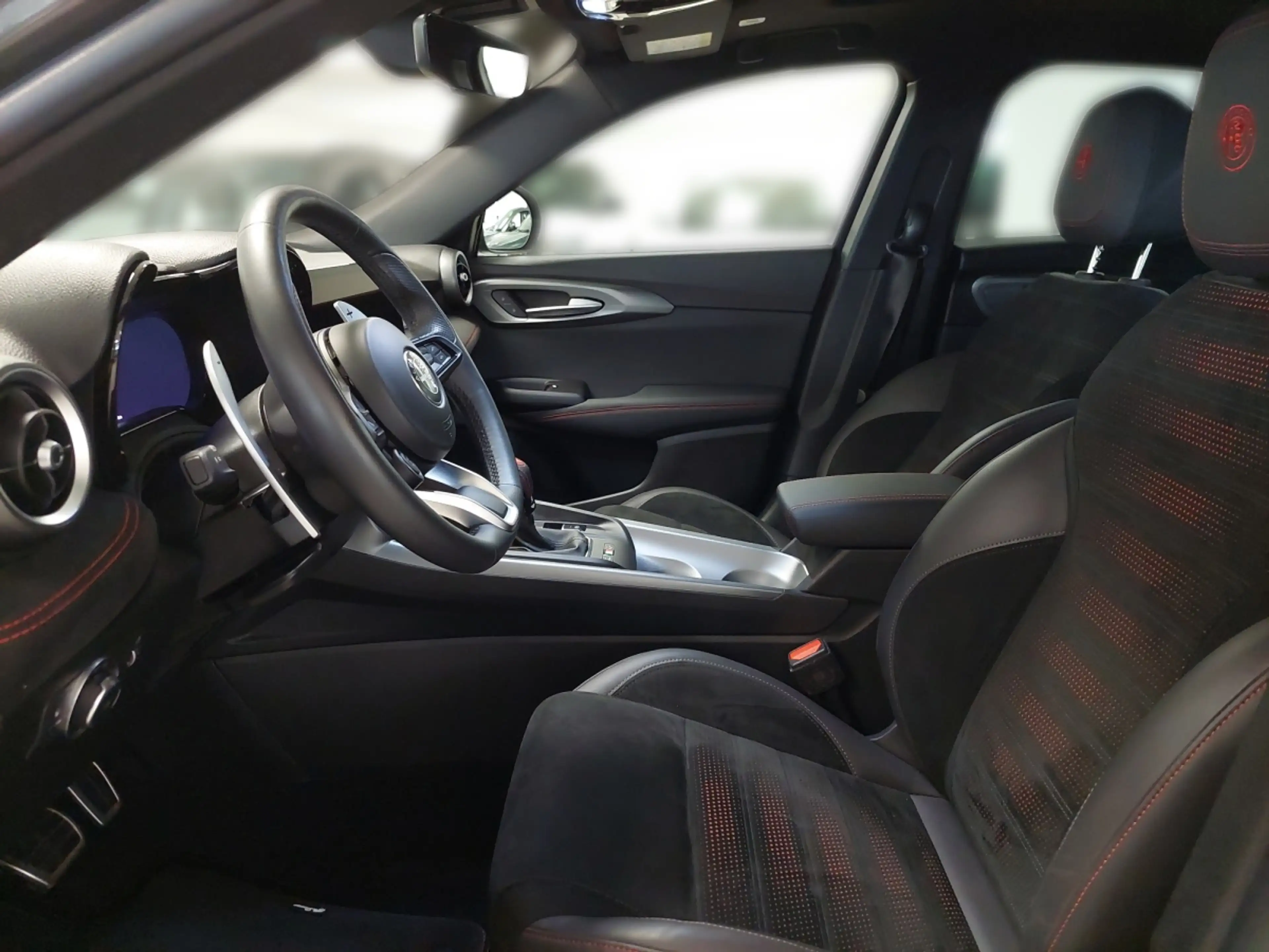 Alfa Romeo Tonale VELOCE PHEV 1,3 T4 VGT e-AWD — photo 5