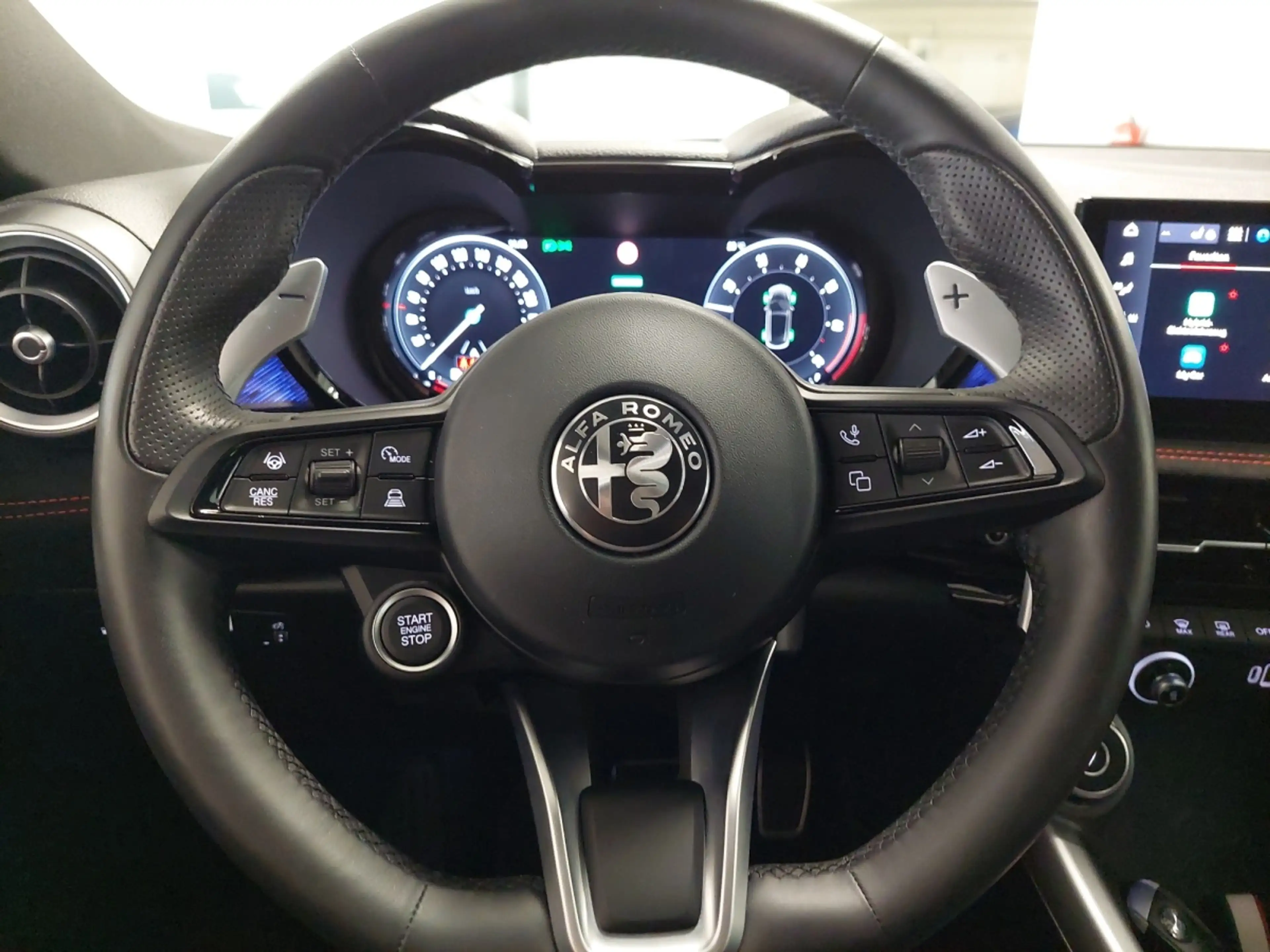 Alfa Romeo Tonale VELOCE PHEV 1,3 T4 VGT e-AWD — photo 12