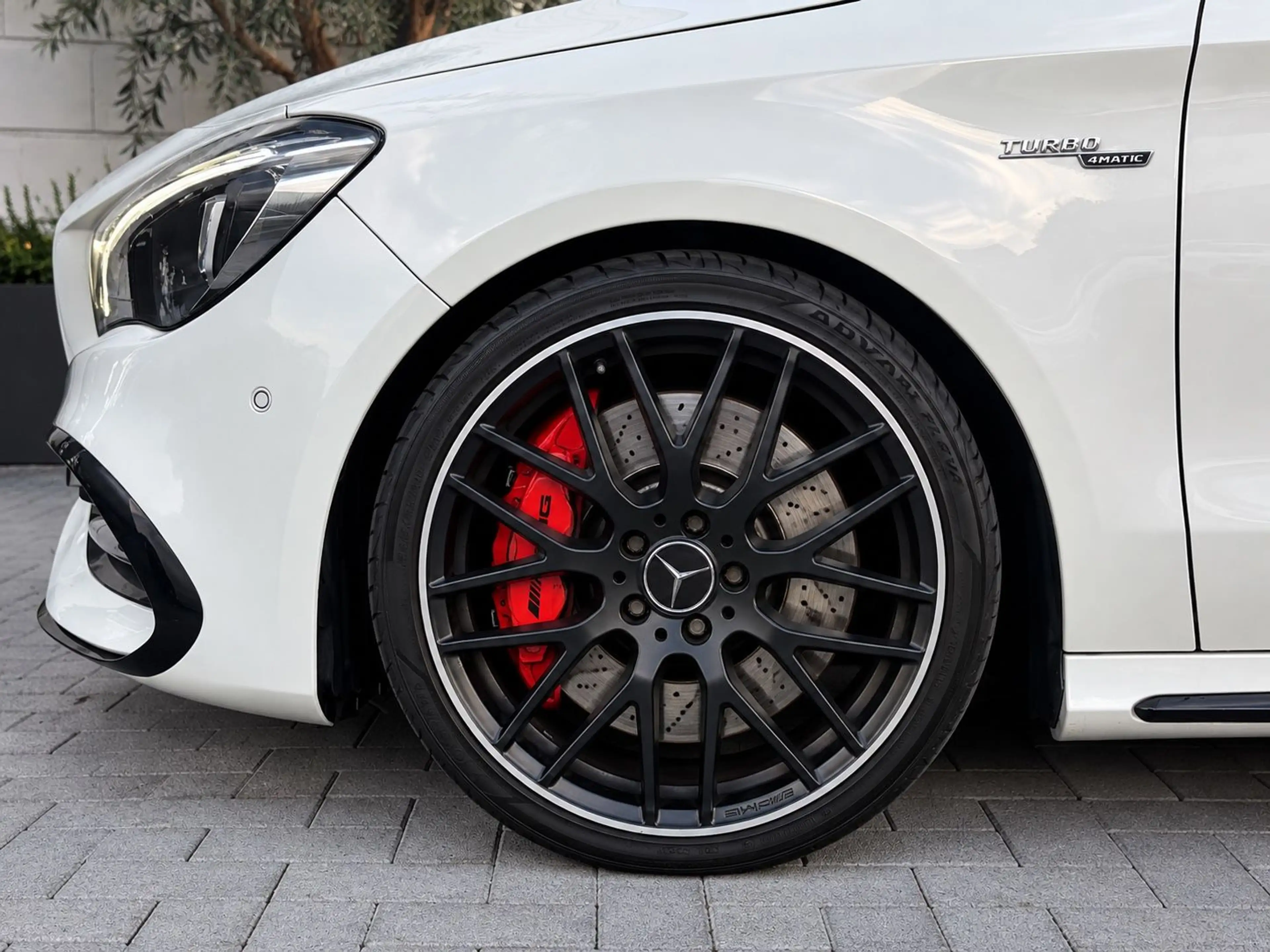 Mercedes-Benz CLA 45 AMG 4Matic*UNFALLFREI*NAVI*PANO*GARANTIE — photo 9
