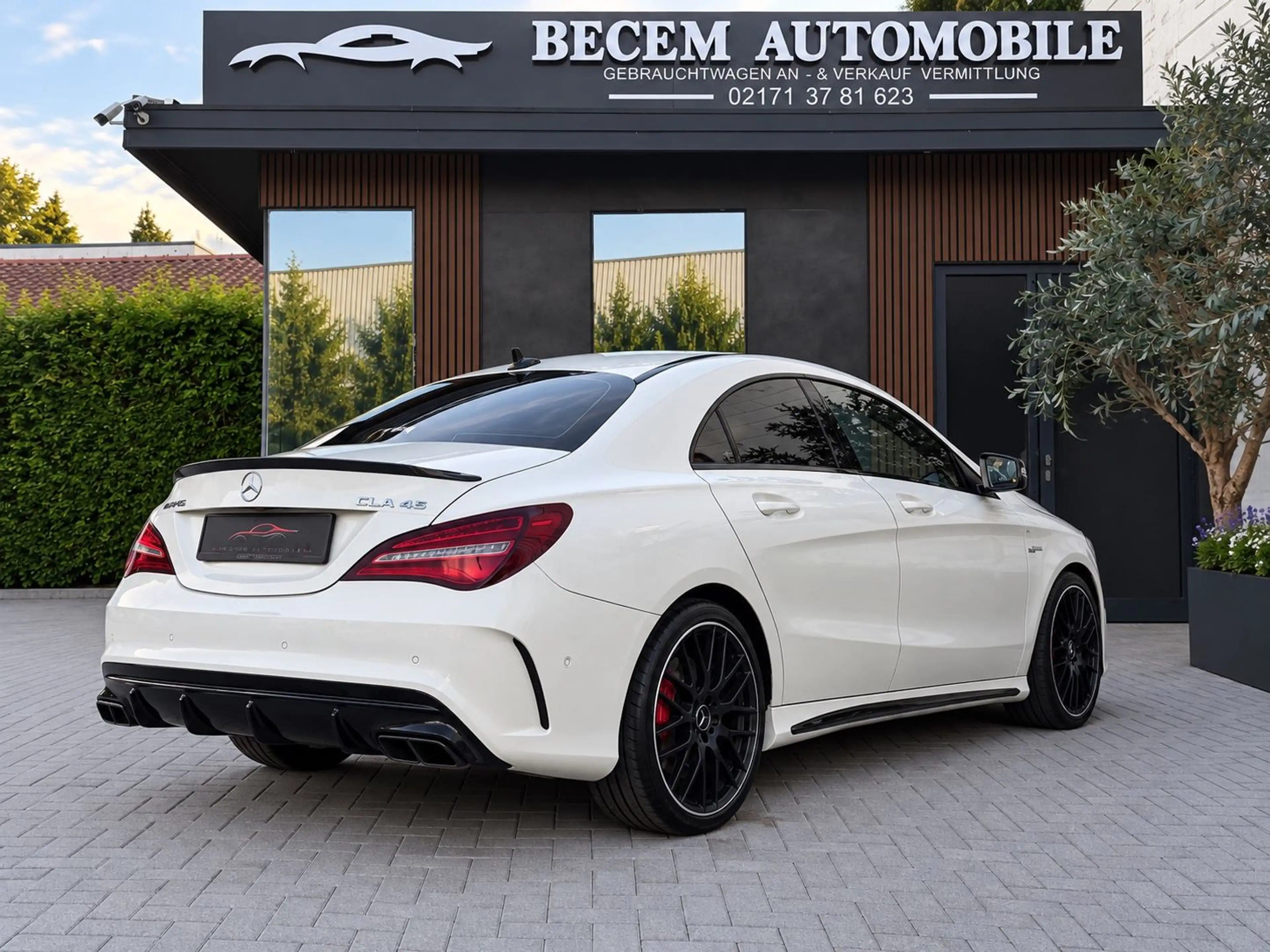 Mercedes-Benz CLA 45 AMG 4Matic*UNFALLFREI*NAVI*PANO*GARANTIE — photo 8