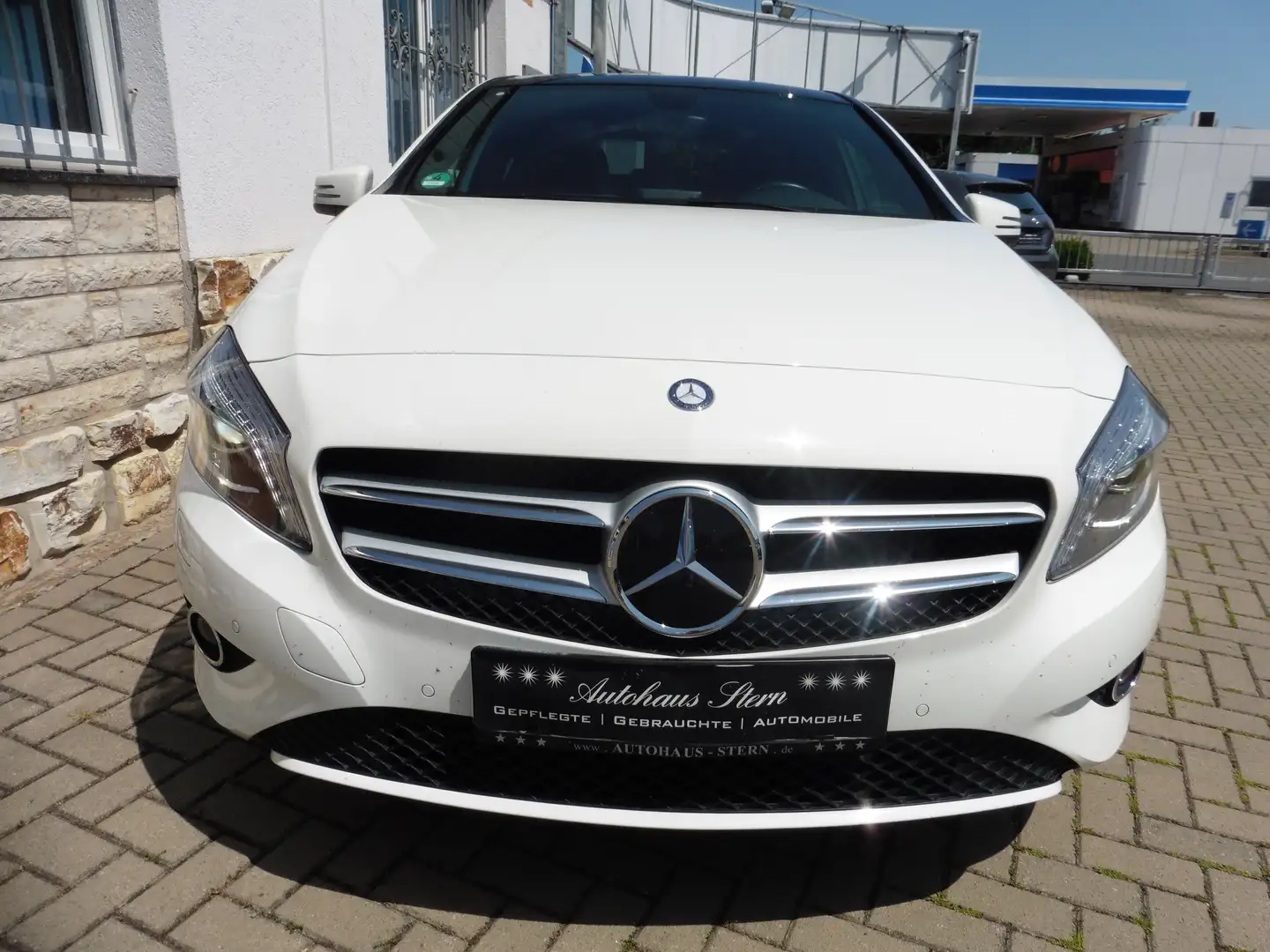 Mercedes-Benz A 180 Urban*XENON*NAVI*PDC*WR*Panoramadach*Tempomat... Weiß - 2