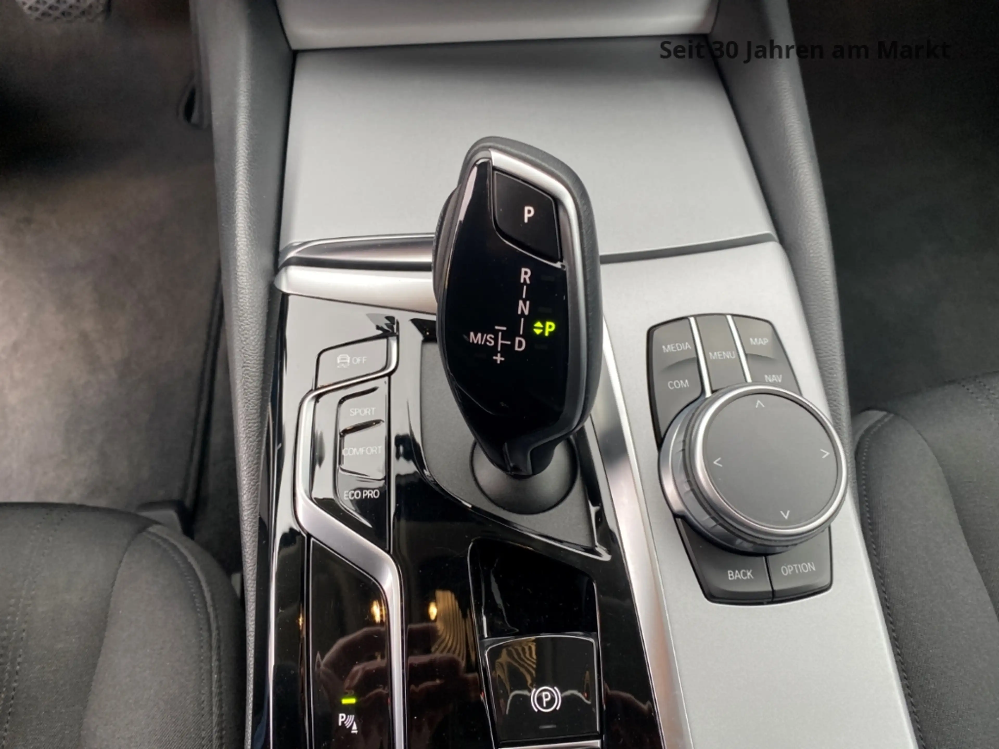 BMW 520 d Touring Park-Assistent, LED, Kamera,1.Hand, SH, — photo 13