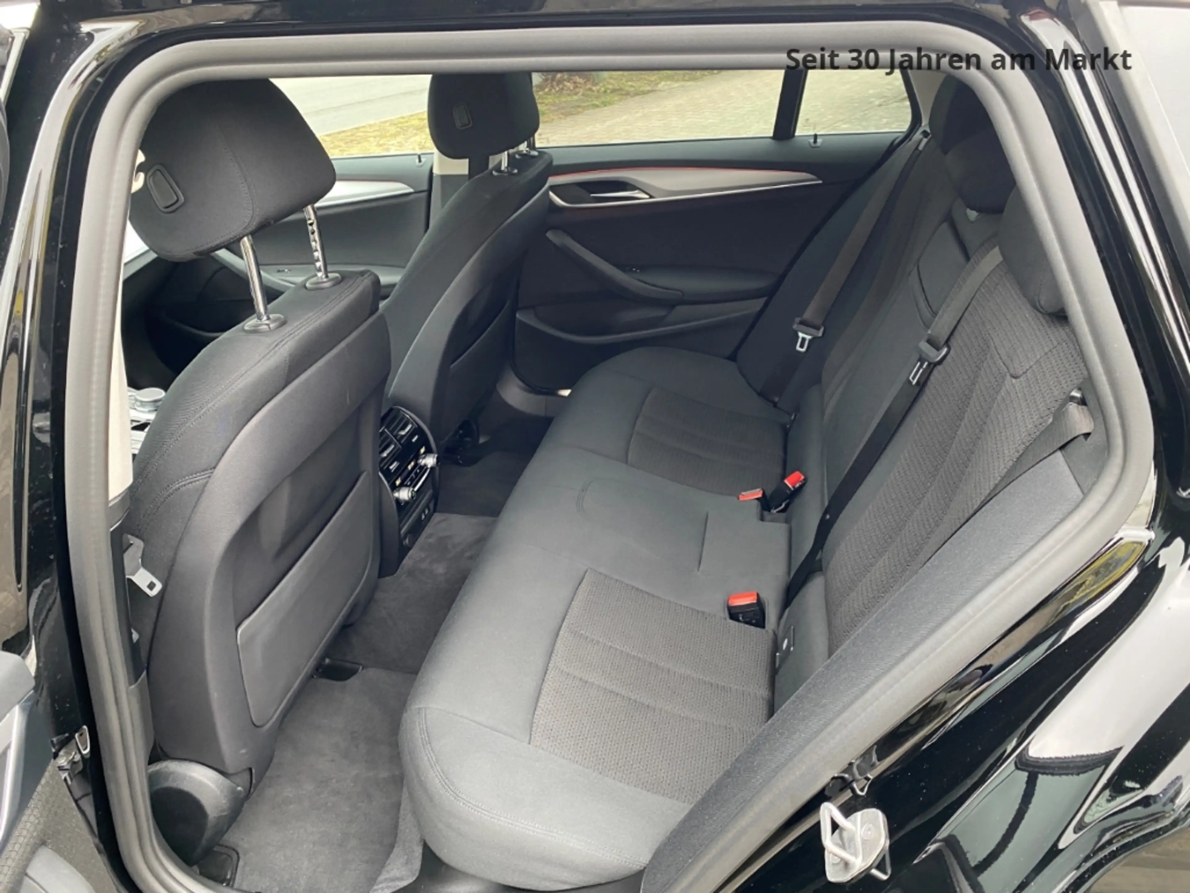 BMW 520 d Touring Park-Assistent, LED, Kamera,1.Hand, SH, — photo 9
