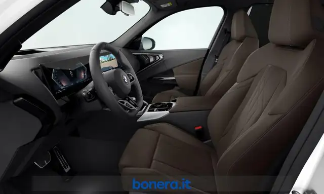 BMW X3 view 4