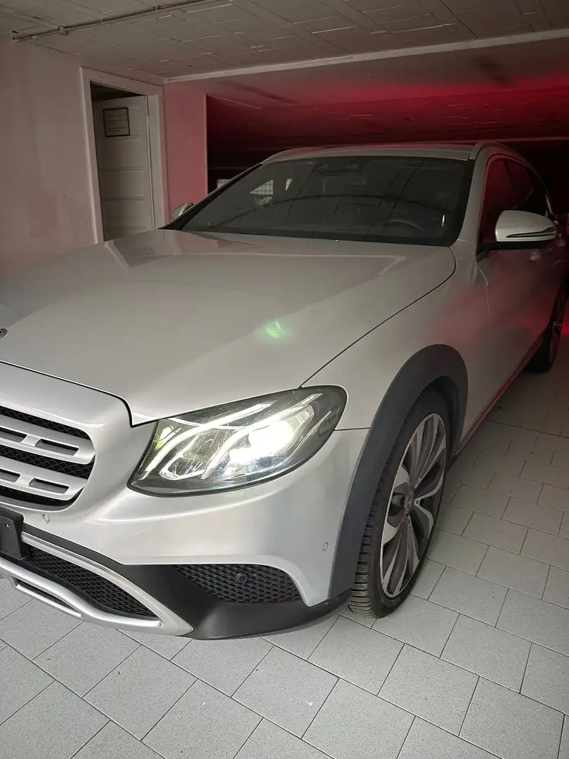 Mercedes-Benz E 220 E SW All-Terrain 220 d Premium Plus 4matic auto Grigio - 2