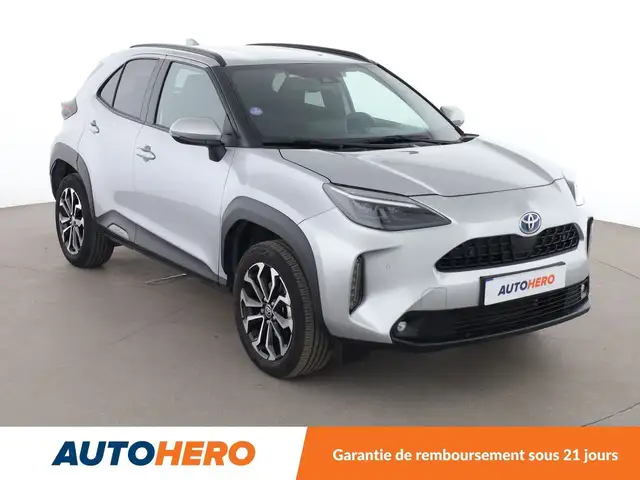 Toyota Yaris Cross view 8